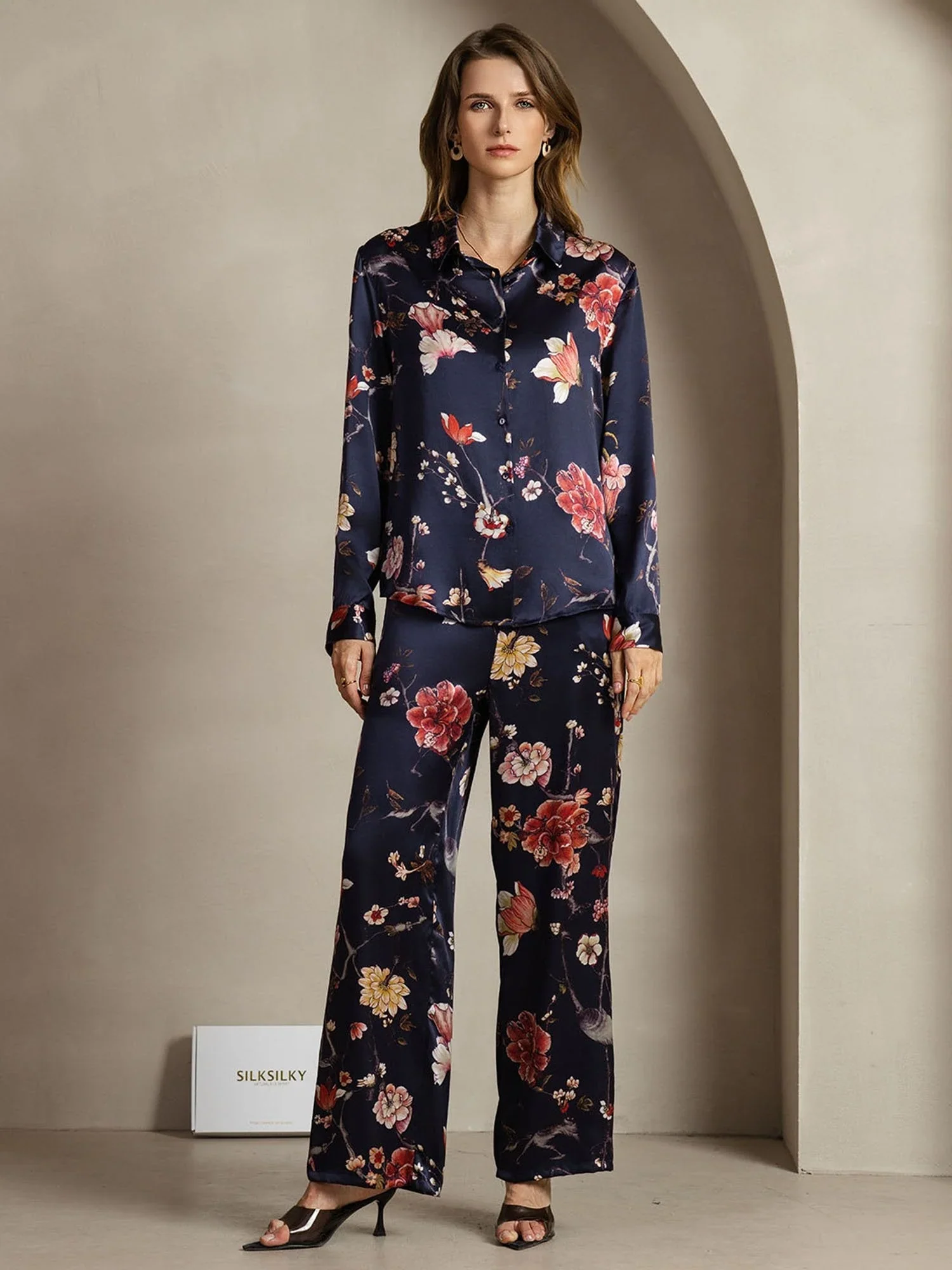 19Momme Women's Silk Navy Floral Print Button-Up Shirt & Wide-Leg Pants Set