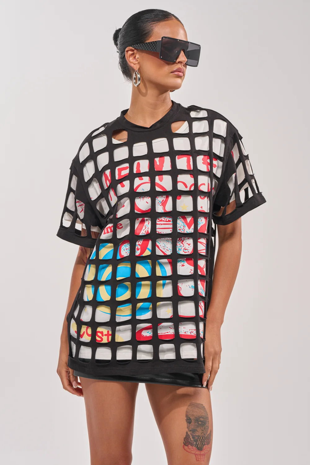 CHECKED OUT OVERSIZED TEE - Akira Store