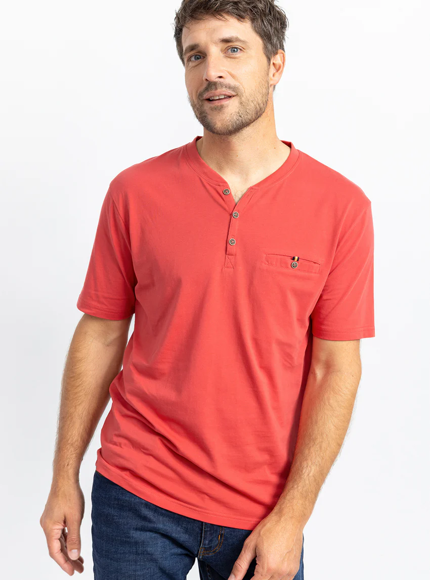 Tee-shirt homme en coton peigné col tunisien rouge tendre