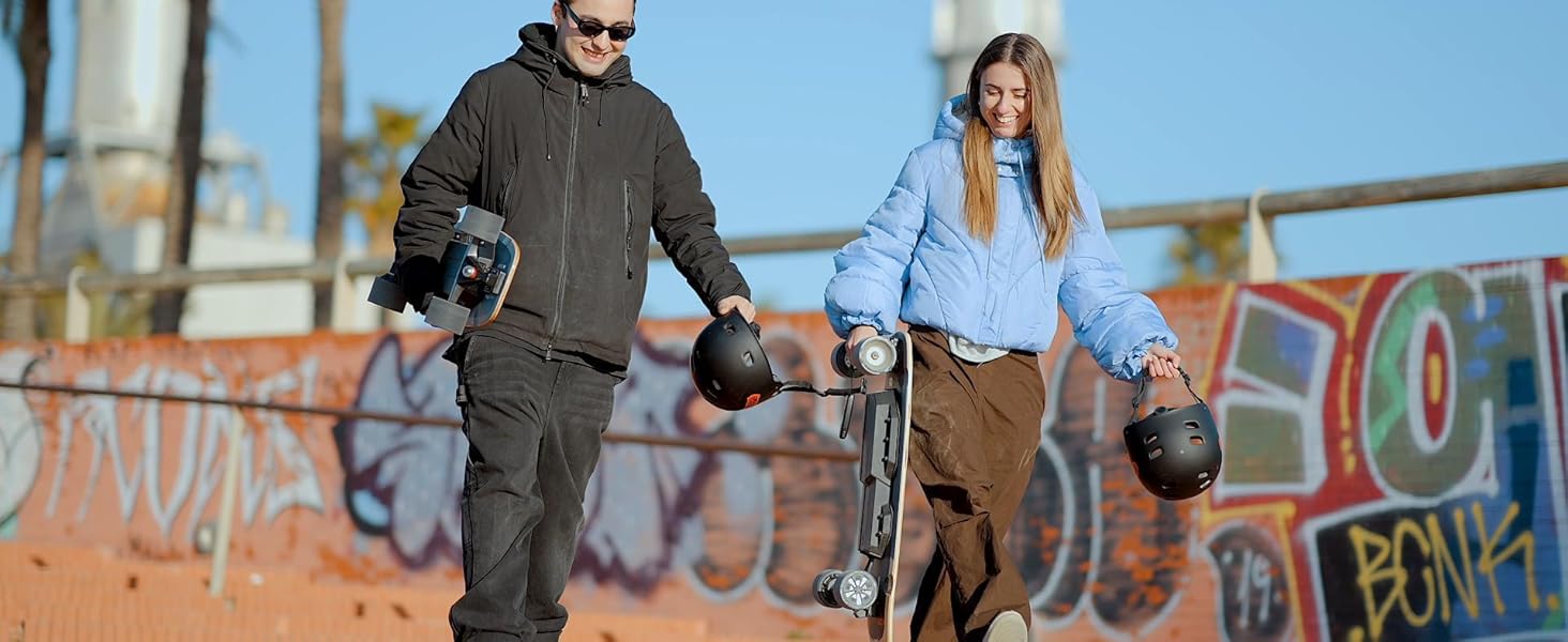 MINI5 electric skateboard with friends