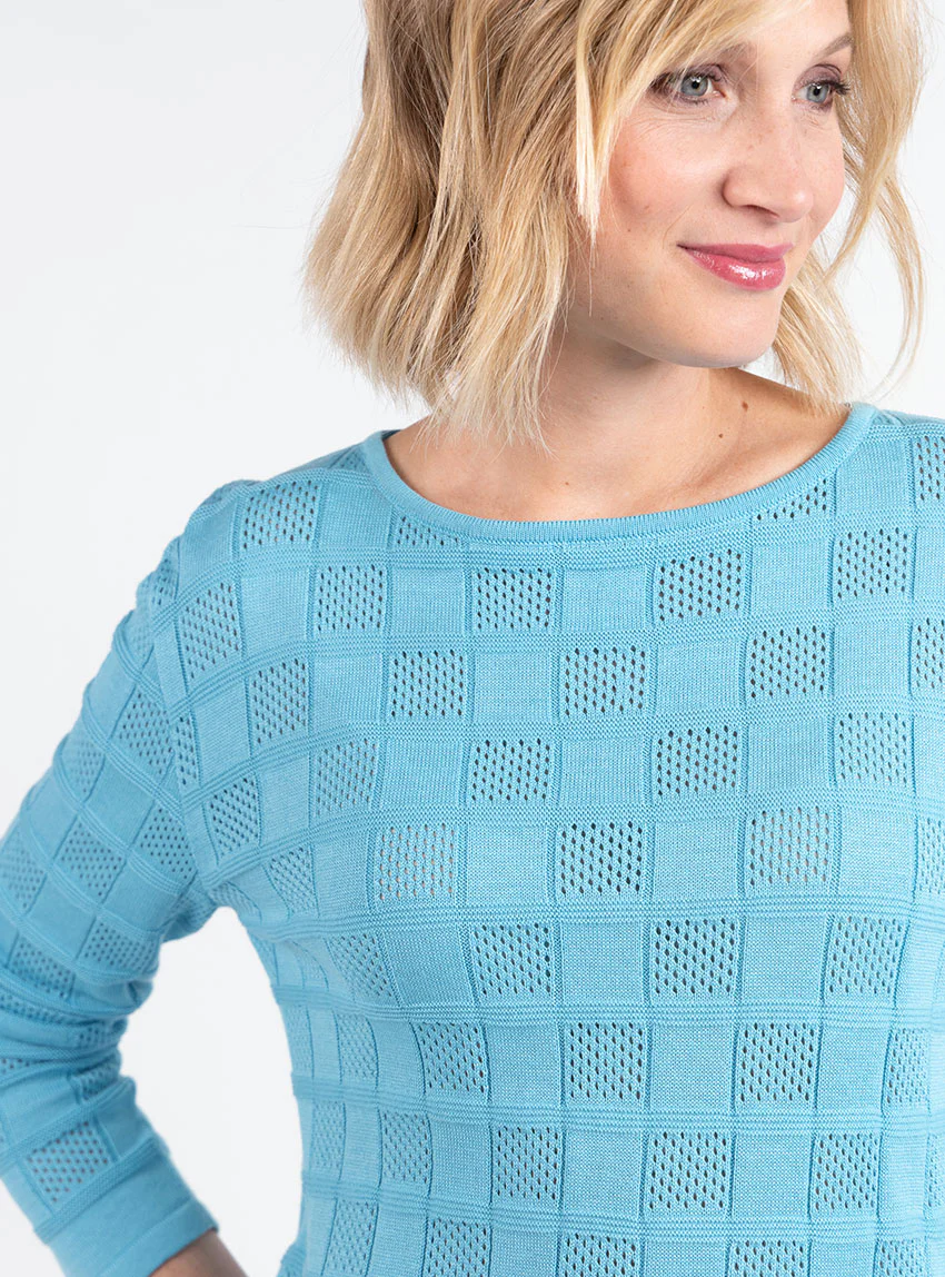 Pull femme ajouré en coton bleu turquoise