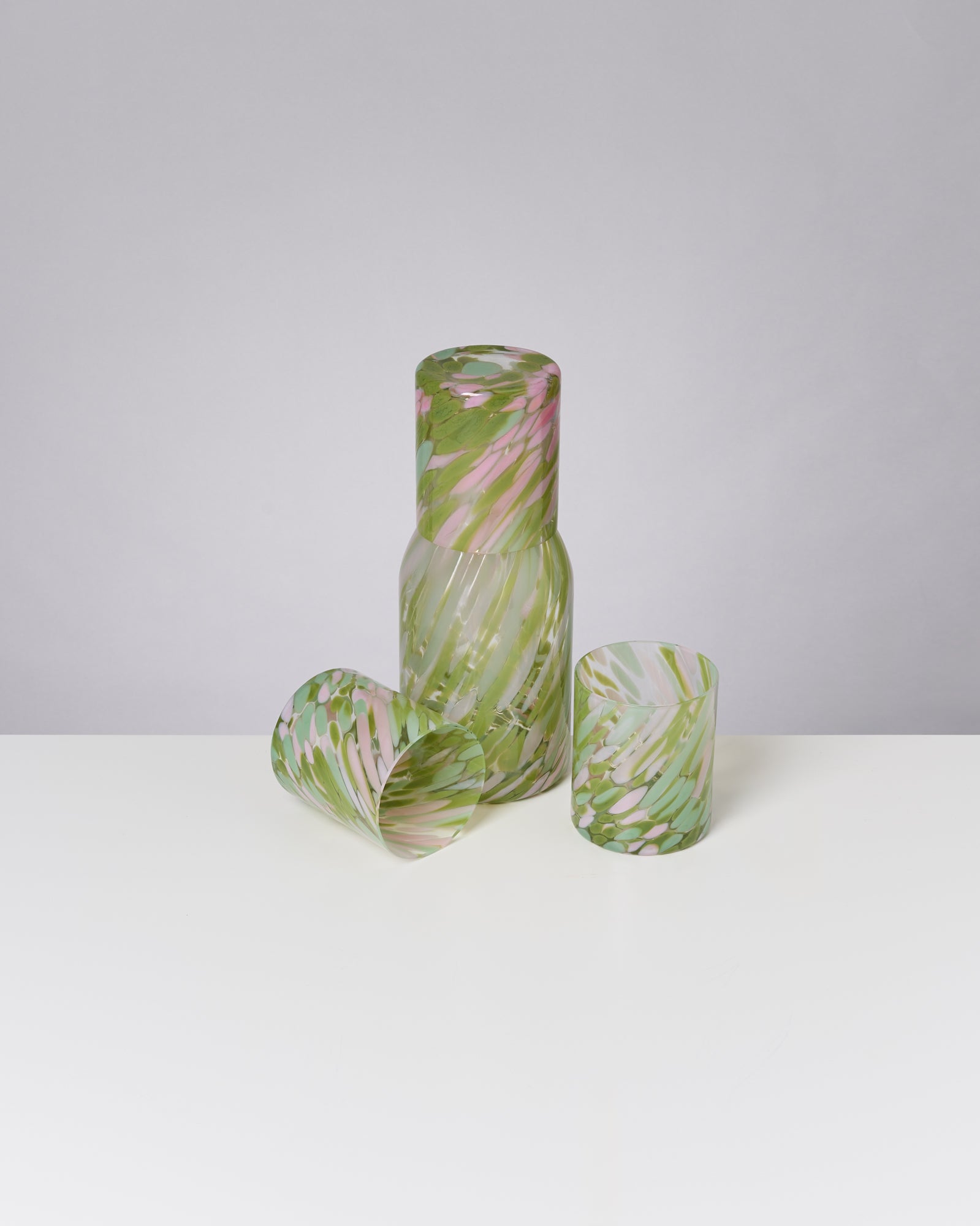 JOIA - GLASS CARAFE DROPS GREEN PINK