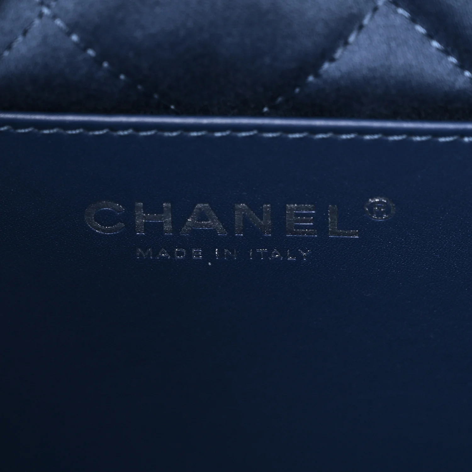 Washed Denim Logo Embroidered Mini Chanel 22 Blue