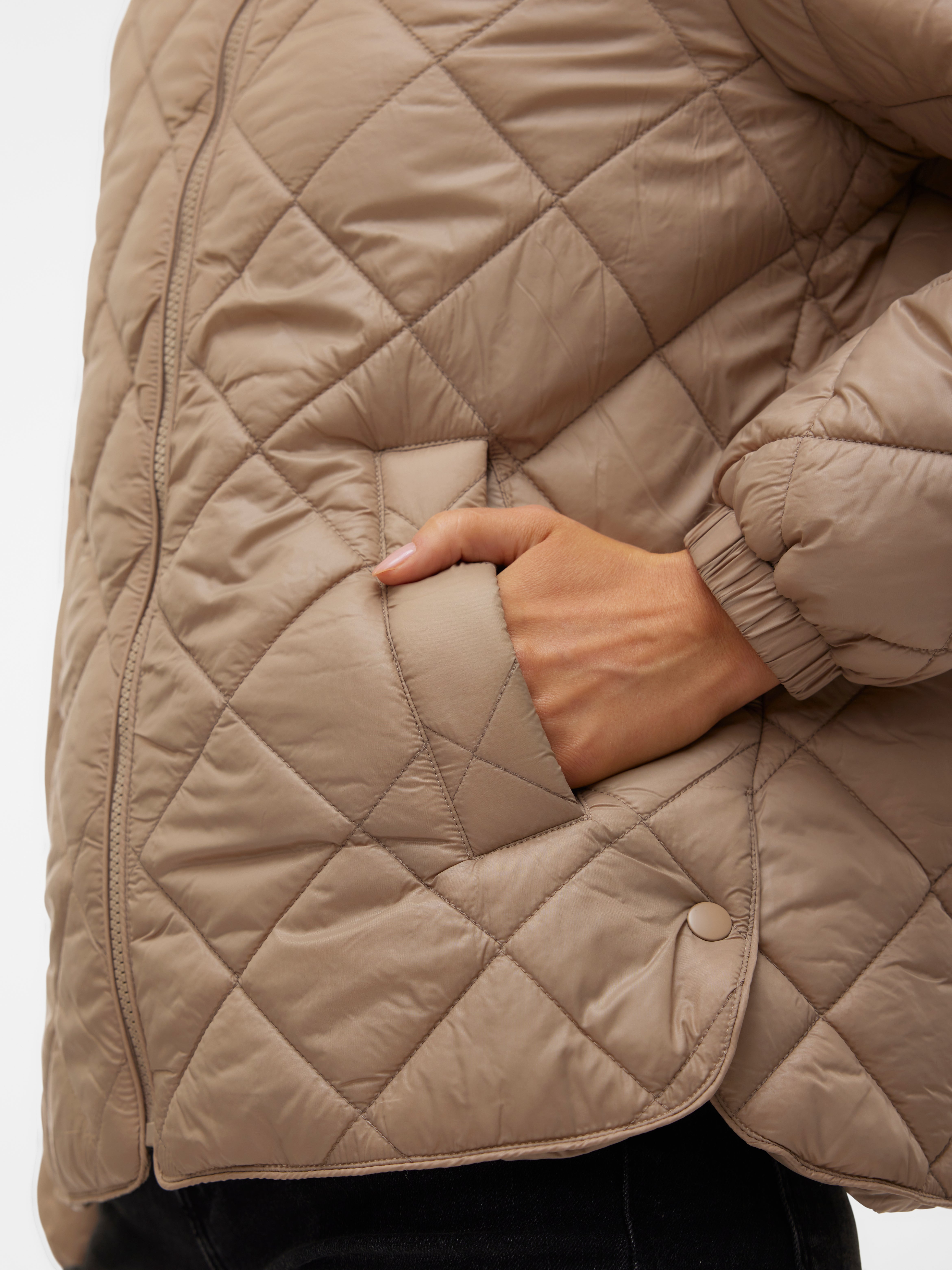 VERO MODA® VMSKYLAR Quilted Jacket