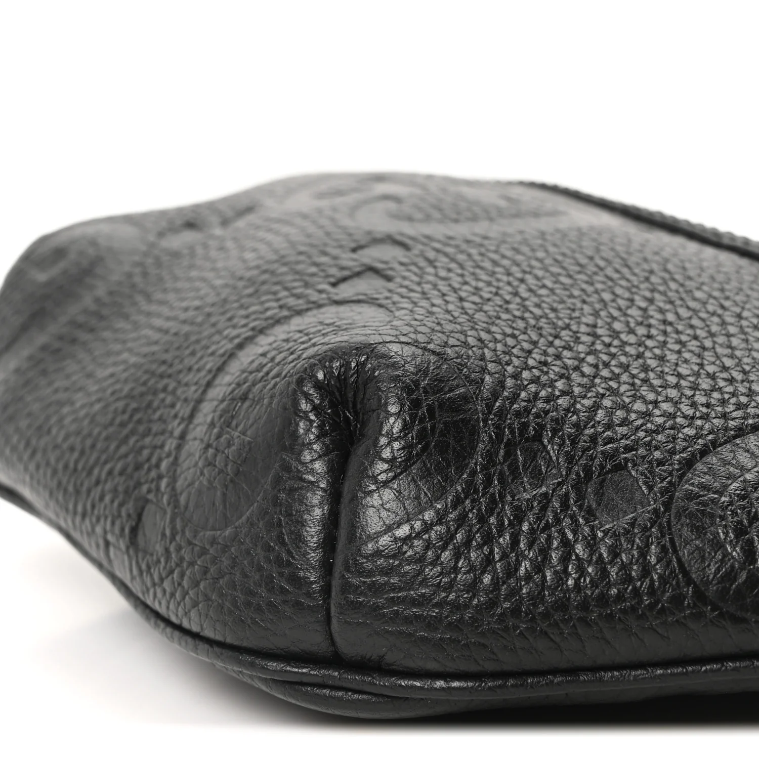 Piuma Calfskin Jumbo GG Embossed Small Belt Bag Black