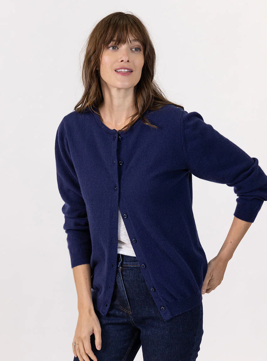 Cardigan femme en cachemire marine chic
