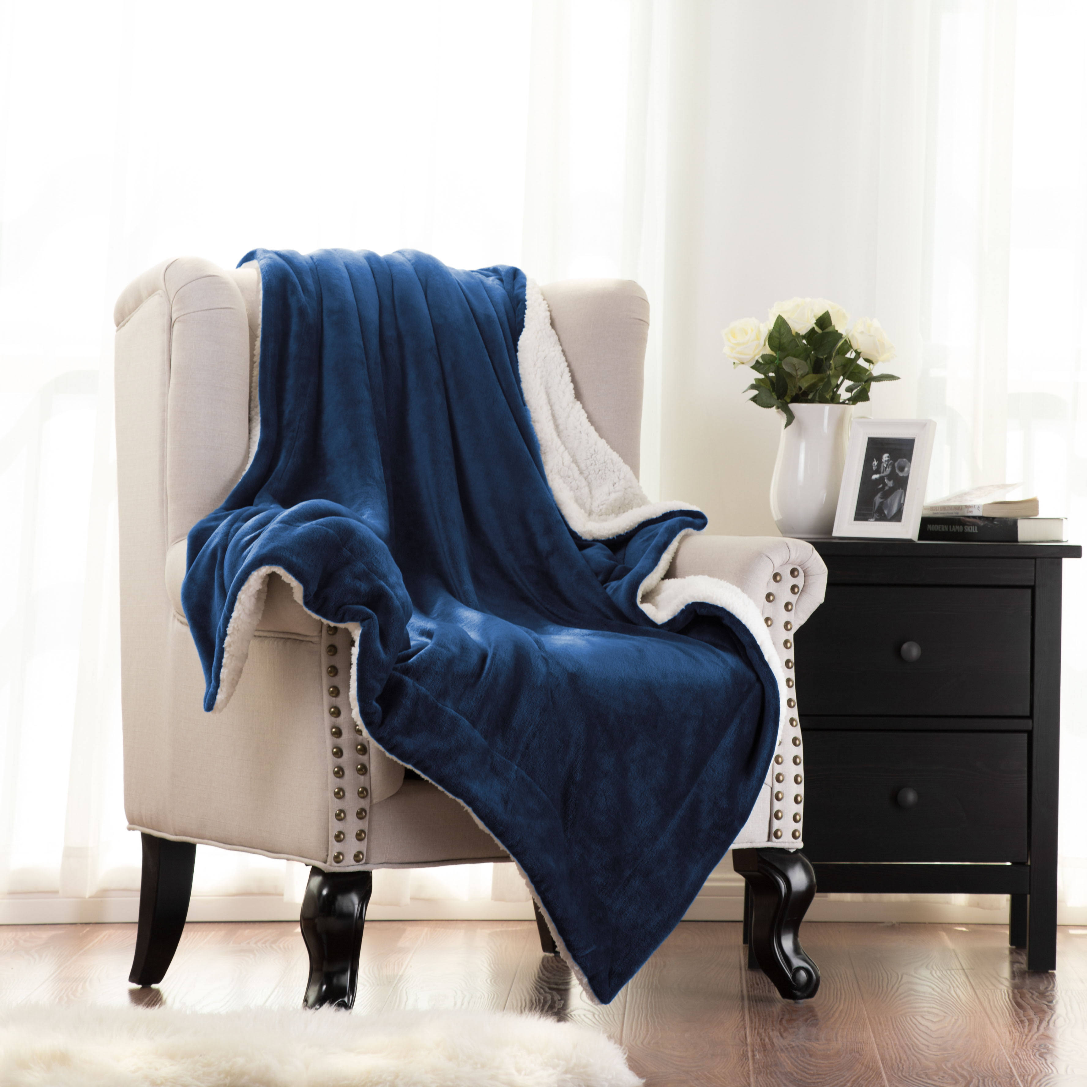Bedsure Sherpa Fleece King Size Blanket for Bed - Navy Blue Thick Fuzzy Warm Soft Large Blankets King Size 108x90 Inches, King/Cal King