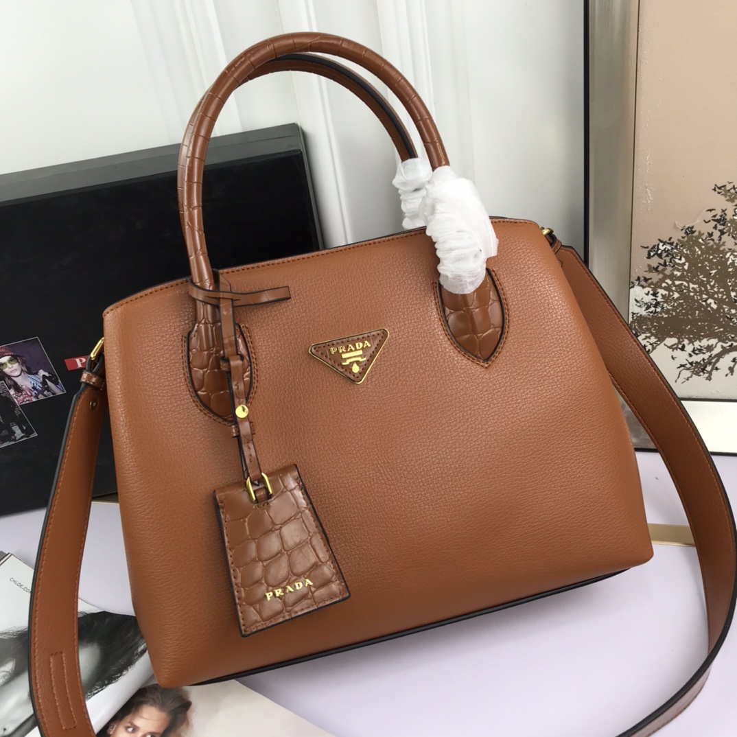 Pra new arrival bag 66153  size: 30*24*14 cm