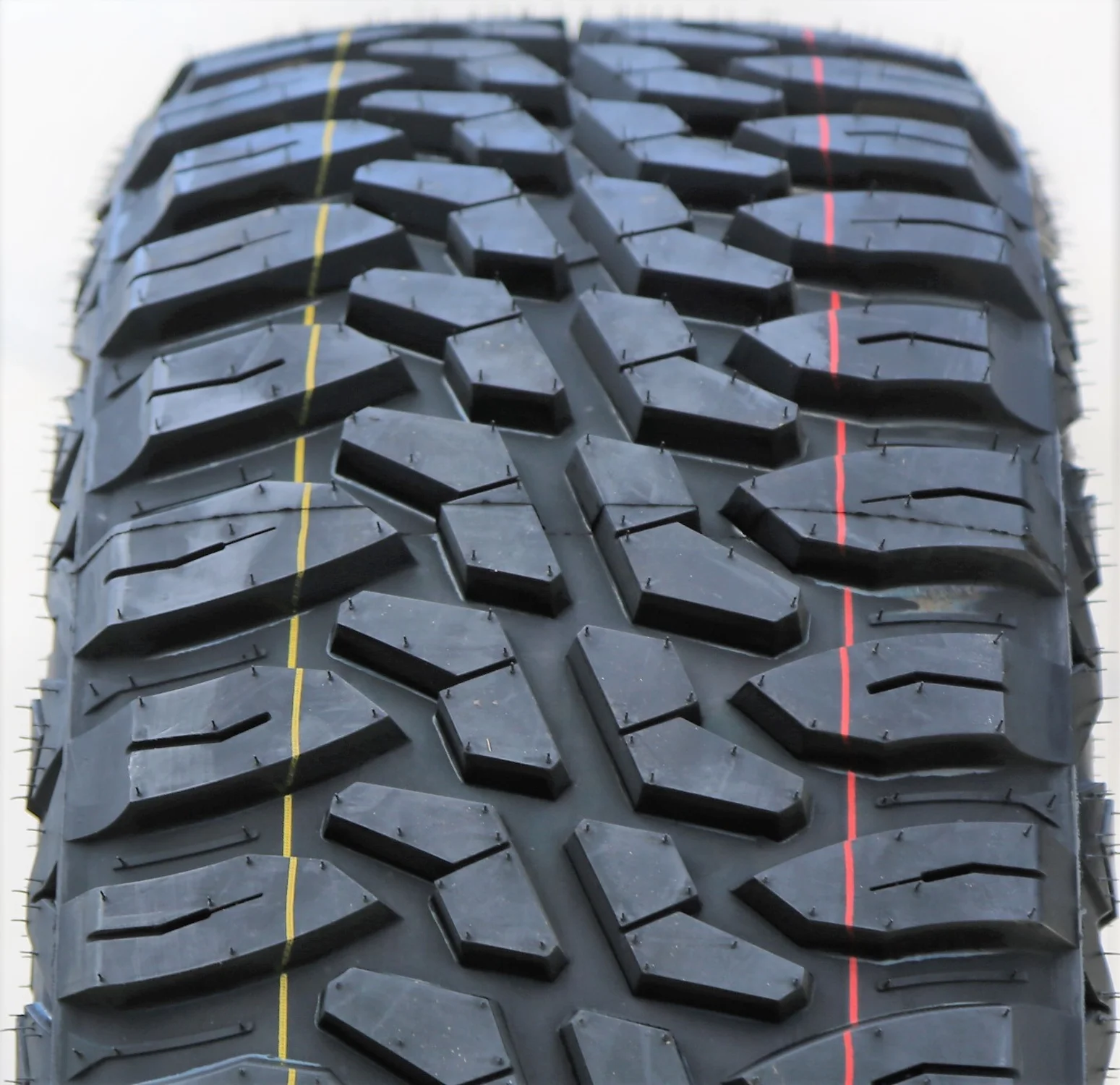 Set of 4 (FOUR) Haida Mud Champ HD868 275/60R20 115S MT M/T Mud Tires