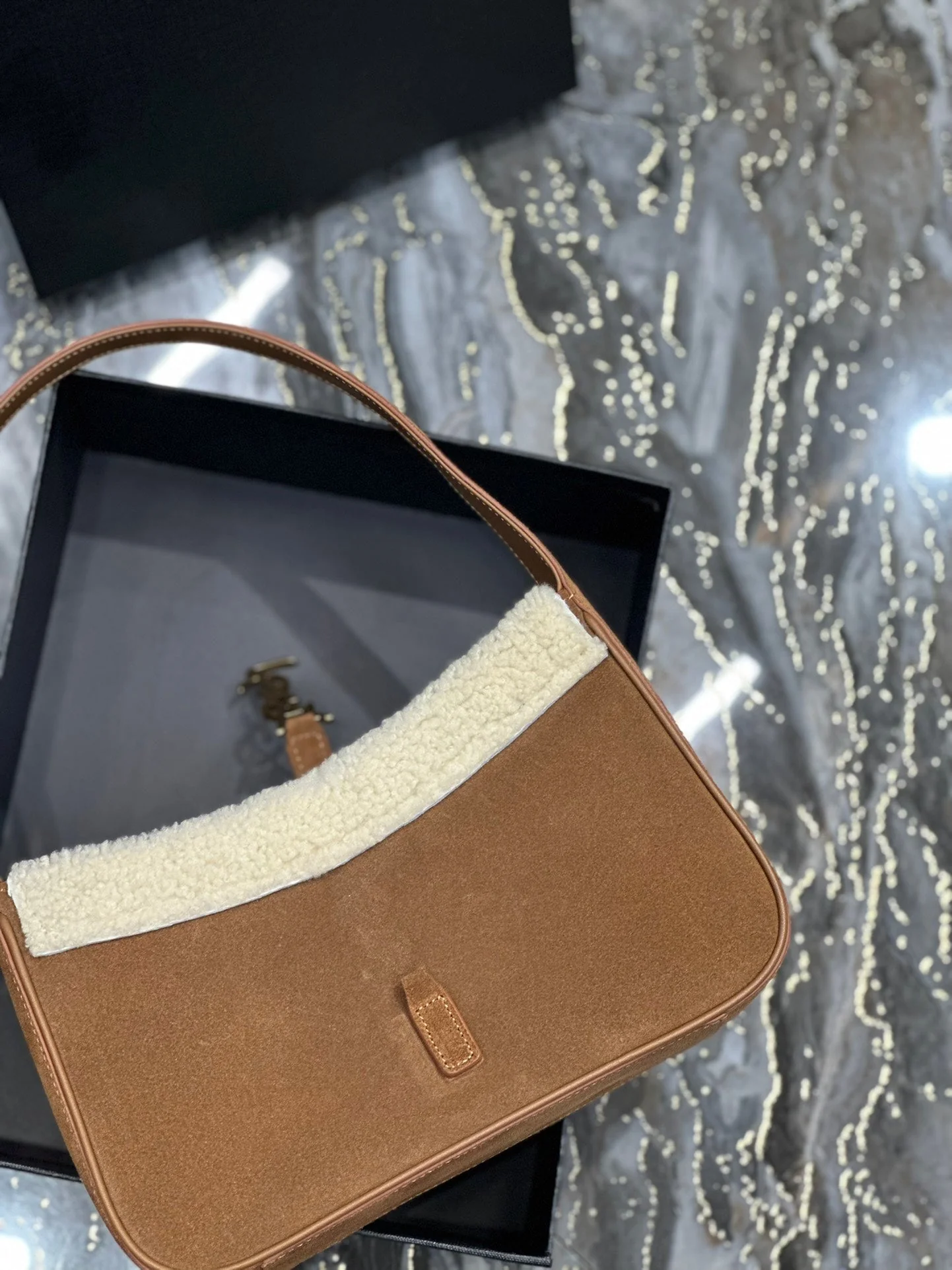 YSL Le5��7 Hobo Shearling Suede Shoulder Bag 25x14x6cm