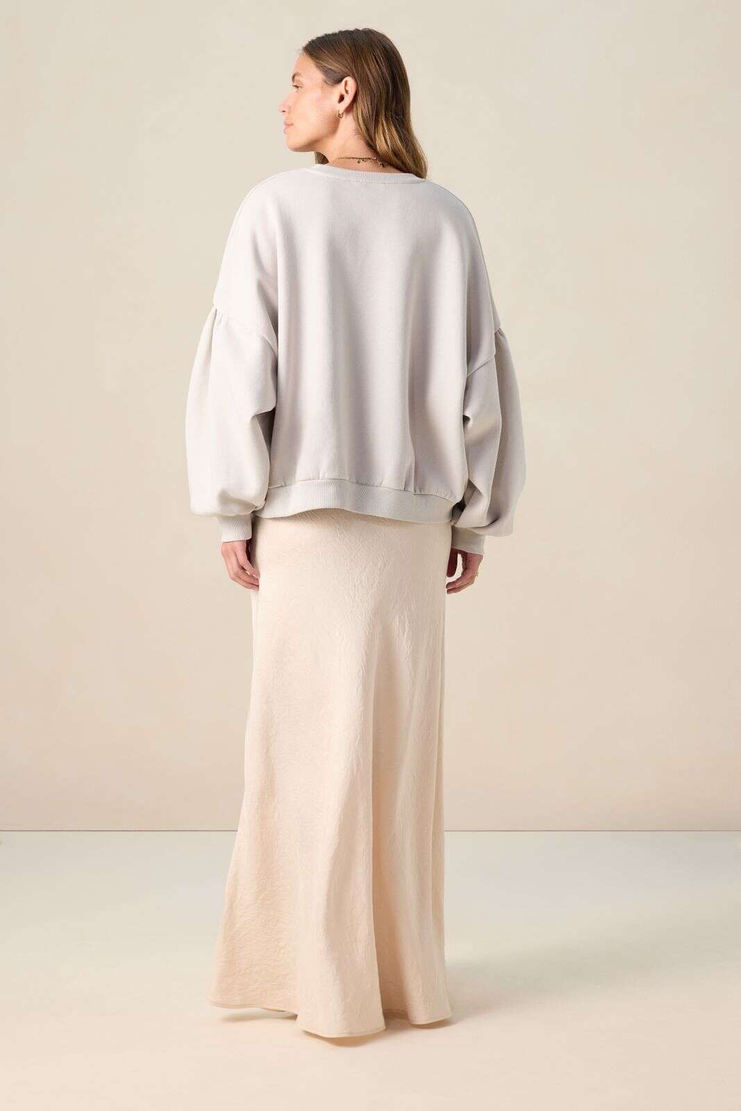 Grijze sweater met pofmouwen