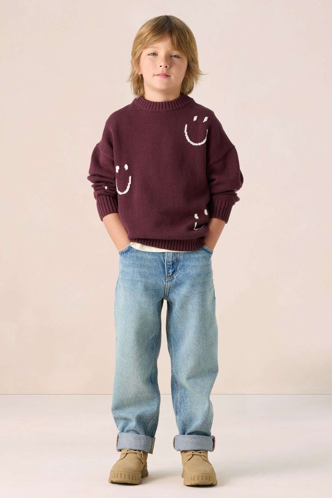 Donkerbruine sweater met smileys