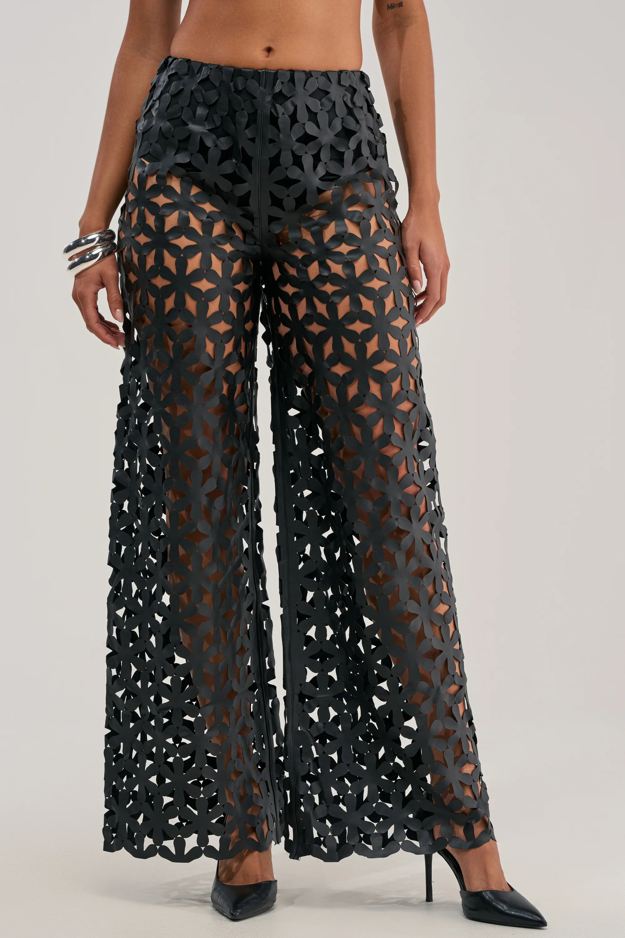 LEAH TROUSER IN BLACK - Akira Store