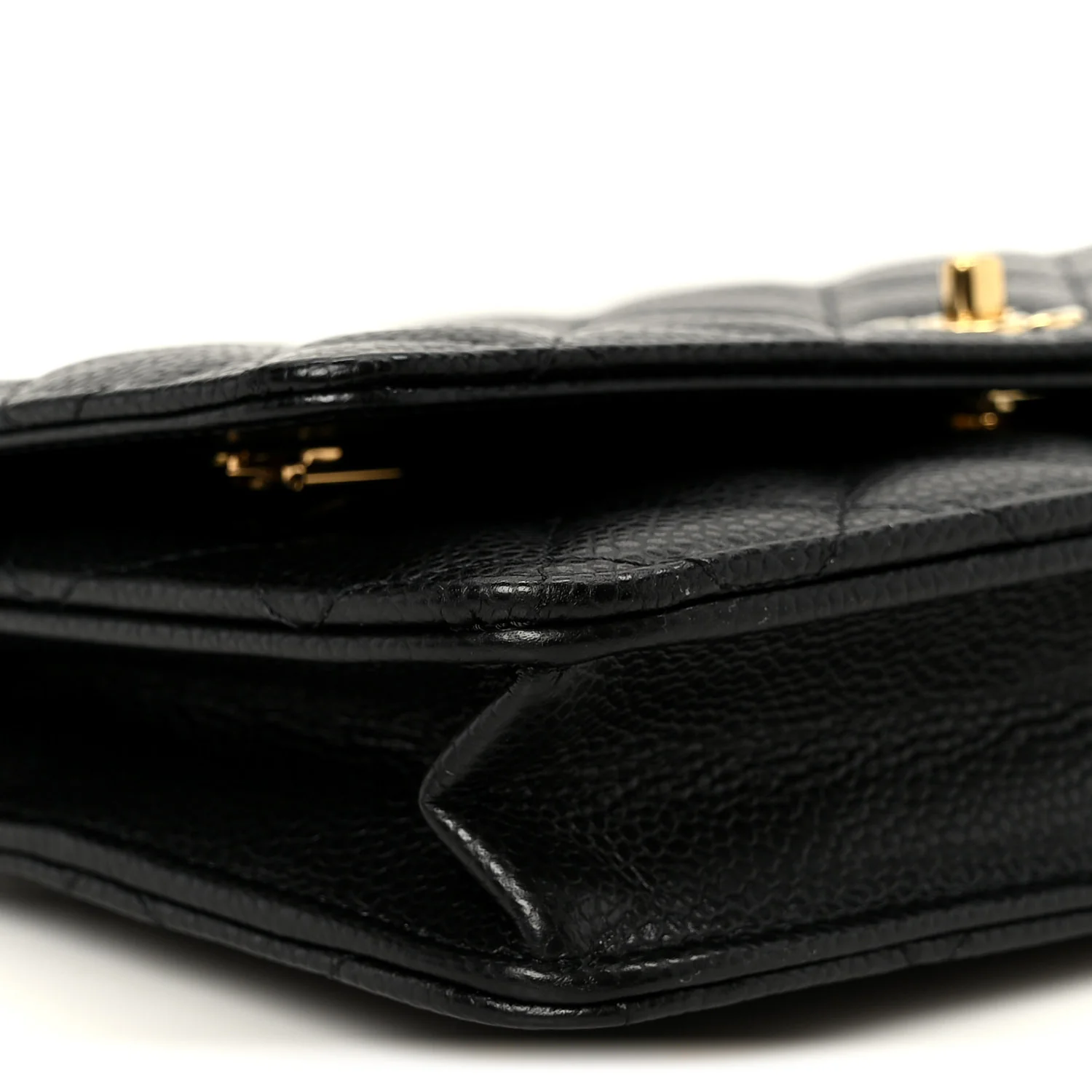 Caviar Quilted CC Turnlock Wallet On Chain WOC Black