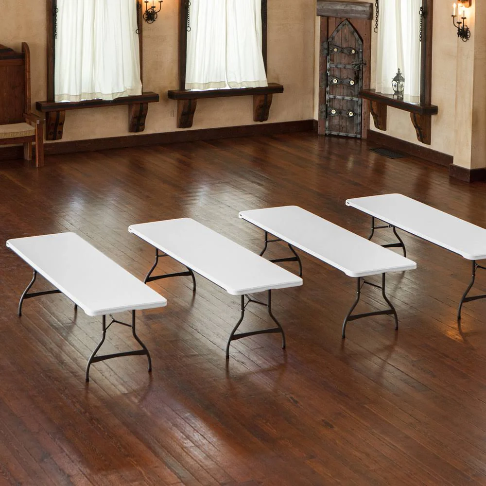 Lot de 4 tables pliantes empilables commerciales Lifetime de 2,4 m (8 pi) - Blanches (80344)