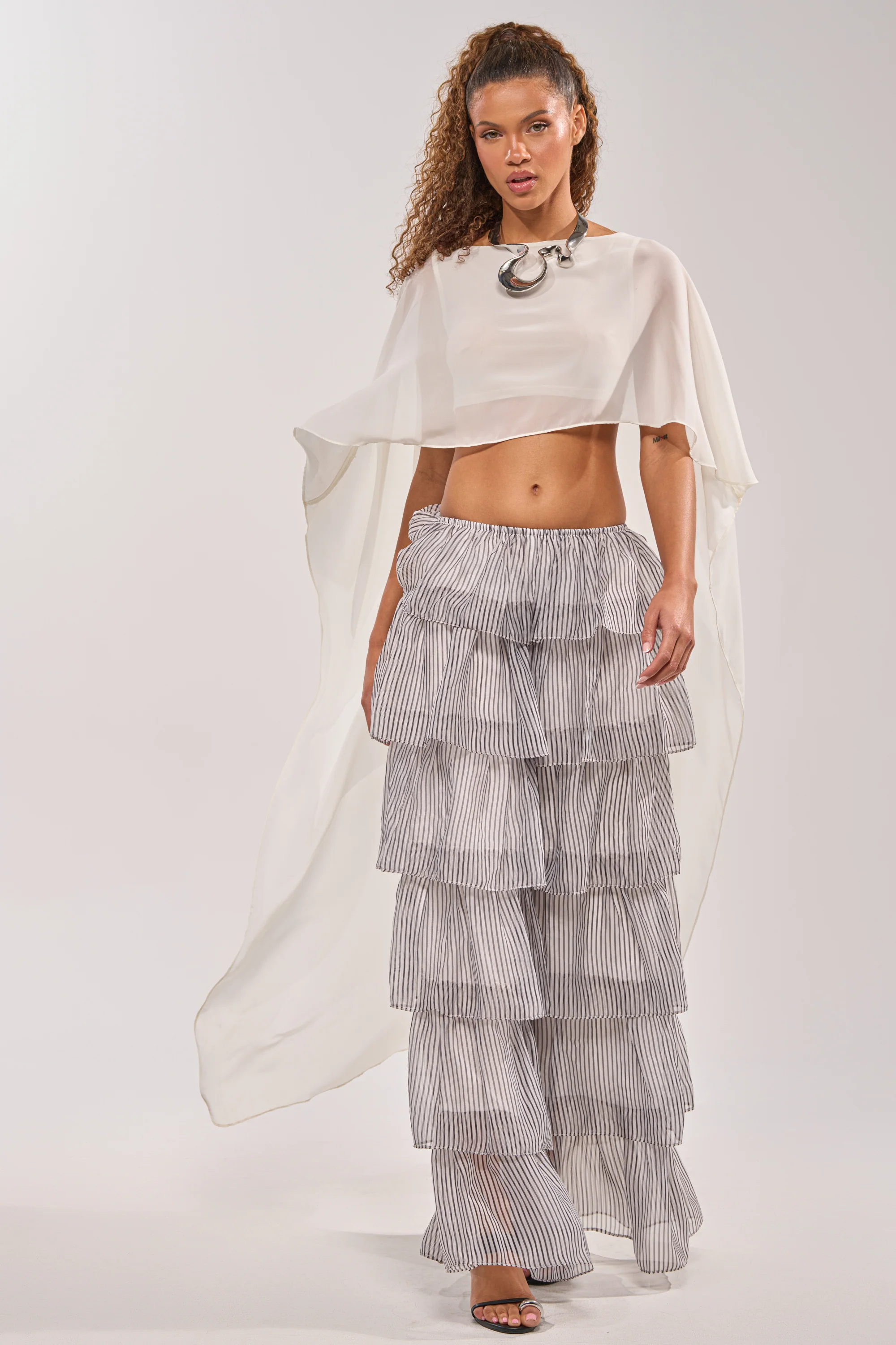 IT GIRL BLOUSE IN IVORY - Akira Store