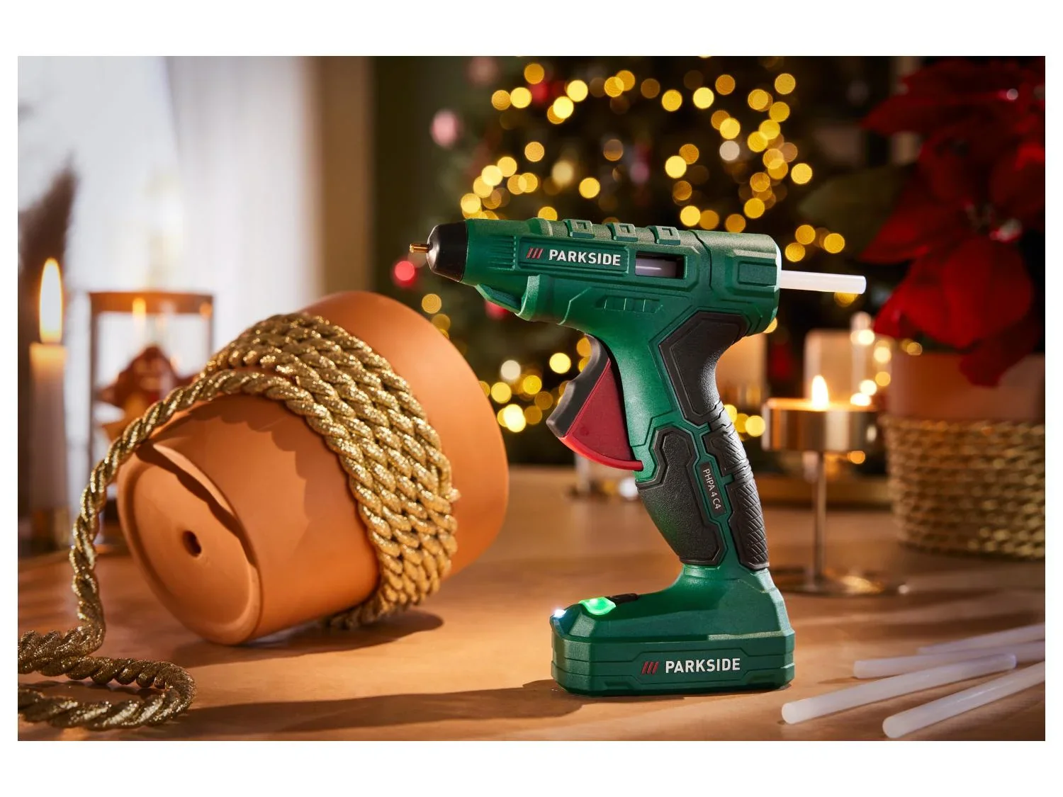 PARKSIDE Pistolet  colle chaude sans fil 4 V PHPA 4 C4 ou Graveur sans fil 4 V PAGG 4 B2