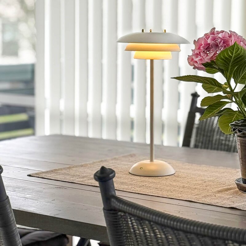 Epsilon Recharge portabel bordlampe 37 cm hvit