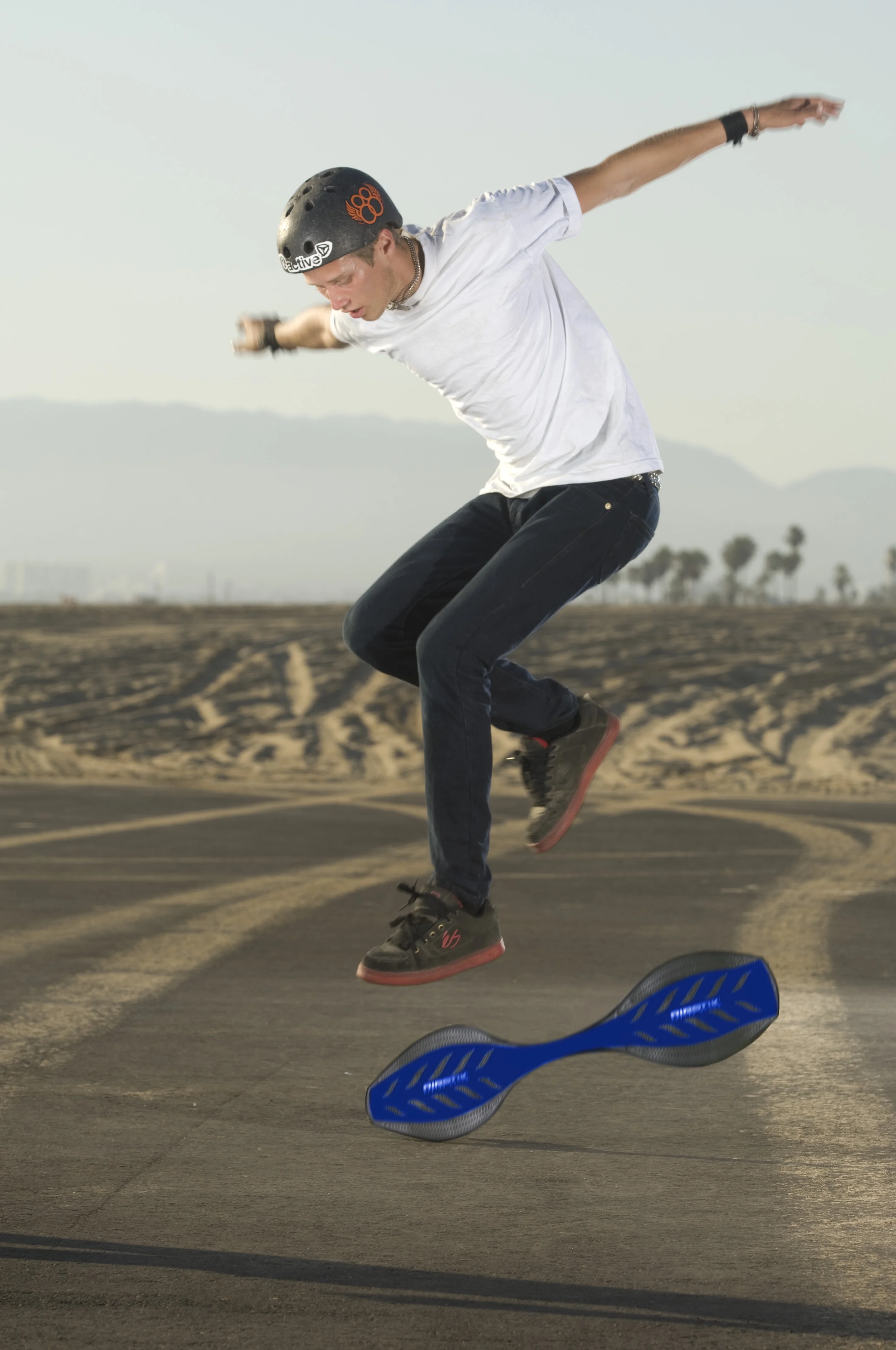 RipStik Caster Board Classic Collection, 2 Wheel Skateboard with 360 degree Casters, for Kids, Teens and Adults(Blue Easy Open) Image 7