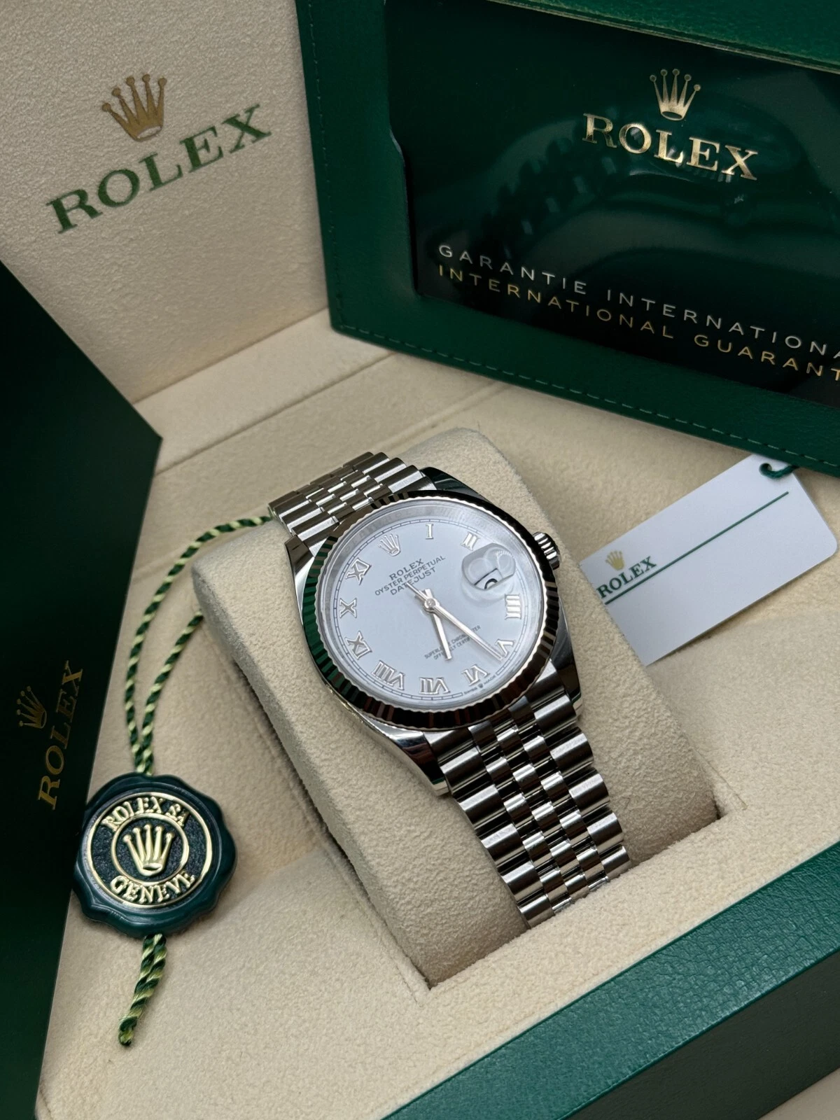 [Super Clone]RLX Datejust 41mm Smooth Bezel White Roman Dial Jubilee - 126300-0016
