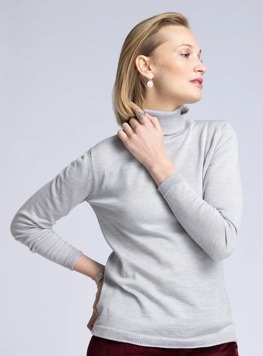 Pull femme col roulé en laine mérinos gris givré