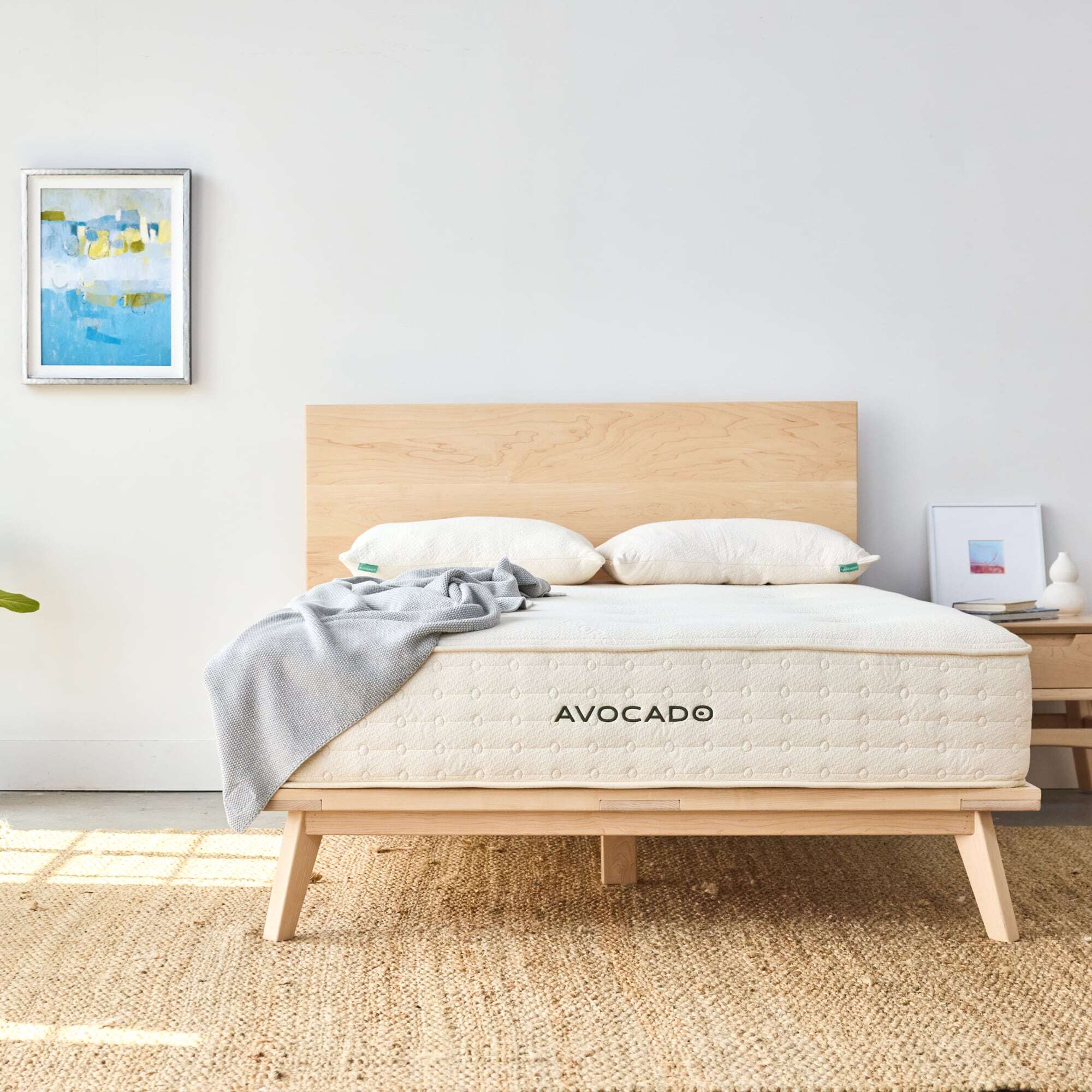 Avocado Organic 11' Medium Hybrid Mattress