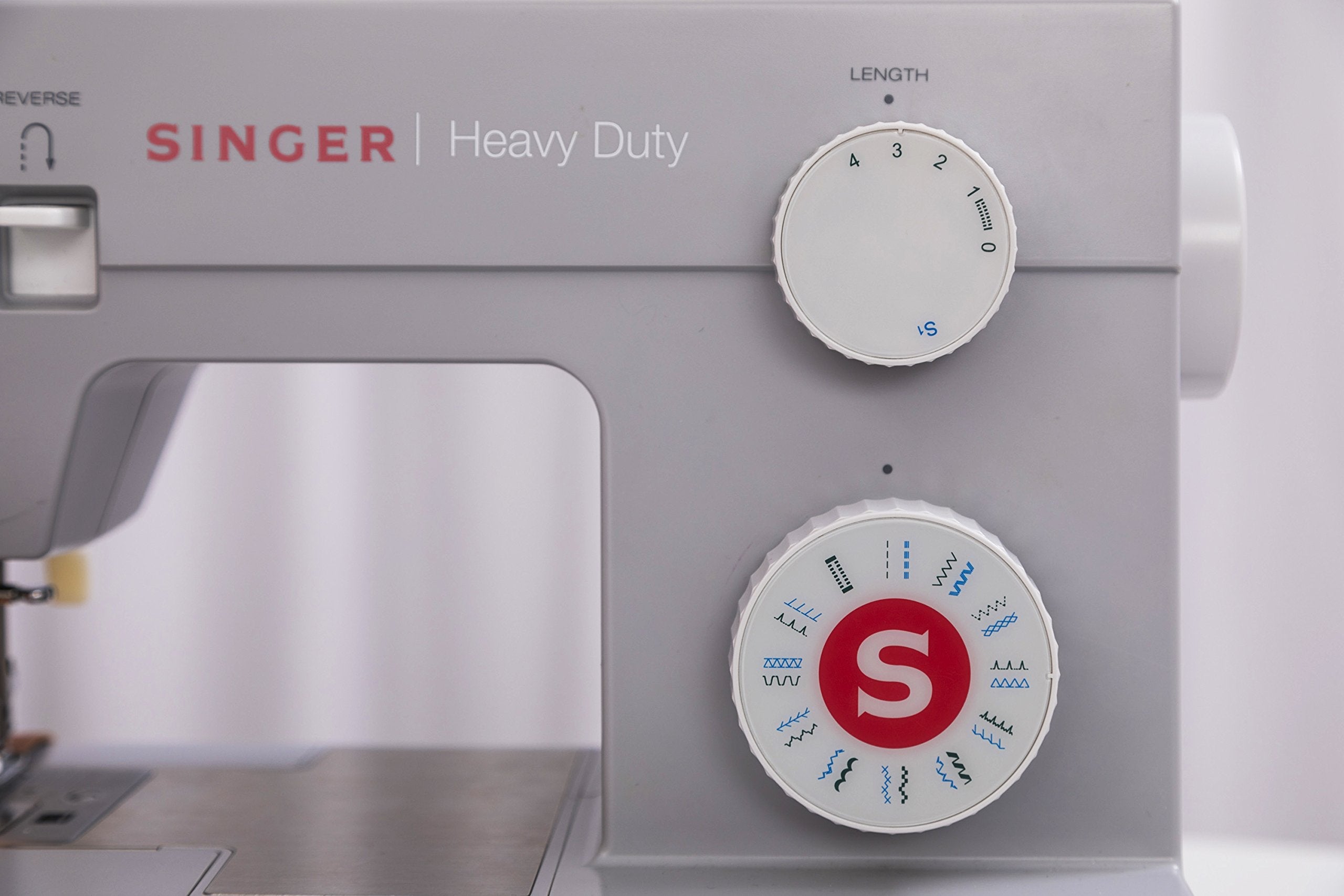 Machine à coudre SINGER Heavy Duty 4423 (2025)
