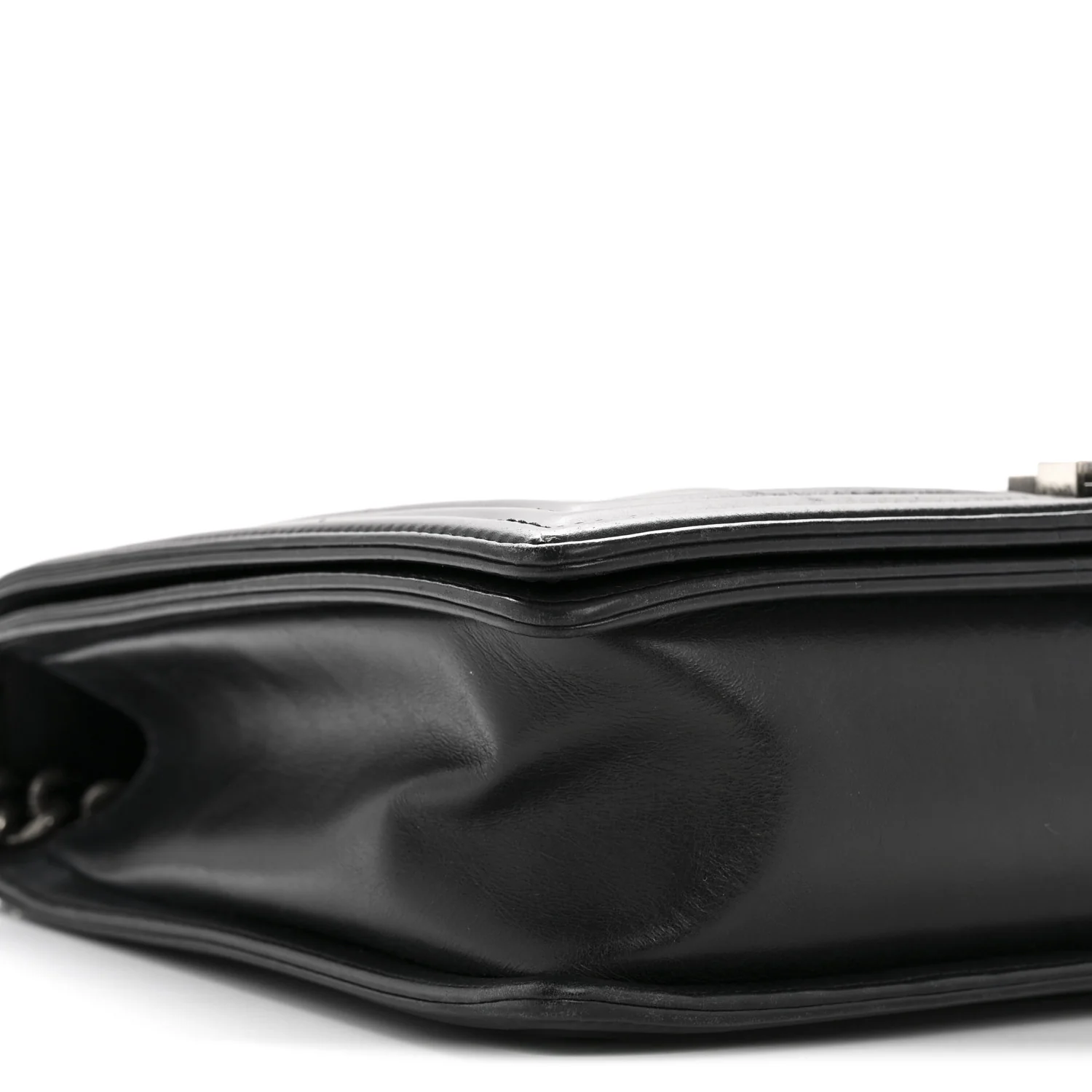 Calfskin Embossed Stitch Large Boy Flap Black