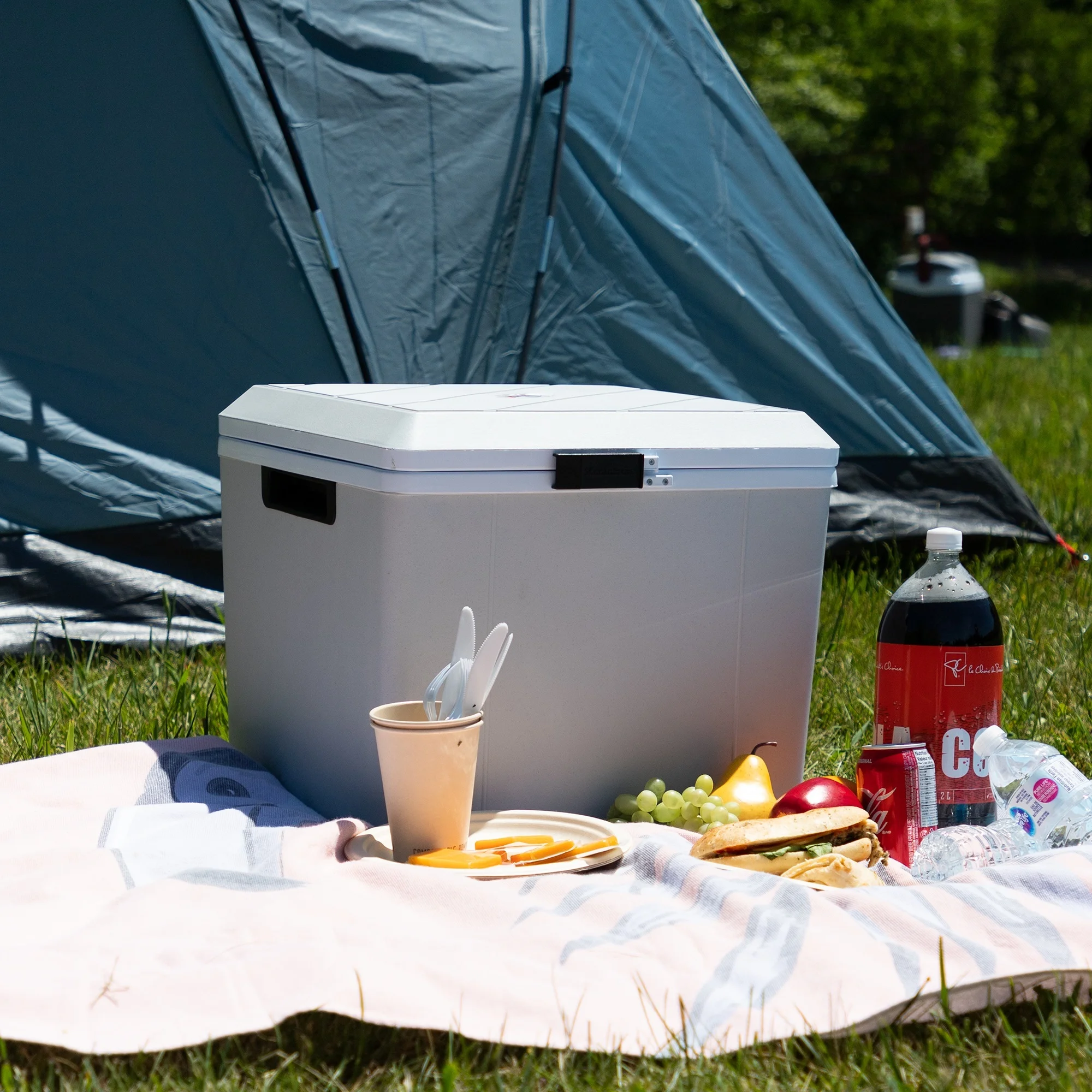 Koolatron 12V Electric Cooler/Warmer 27 L (29 Qt), Two - Way Design, Gray