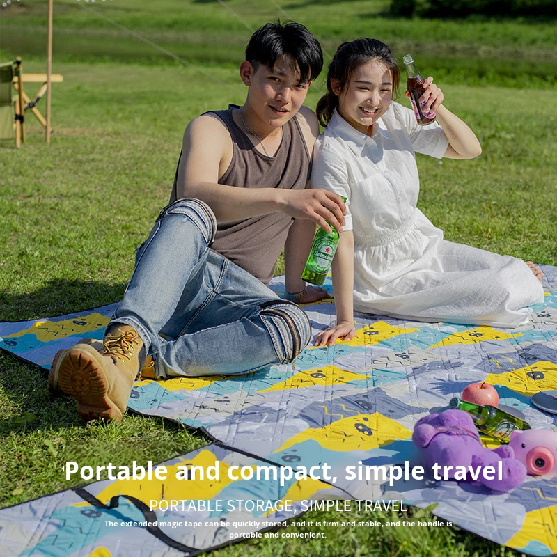 Leisure Thickened Moisture-Proof Waterproof Camping Outdoor Picnic Beach Mat Soft Folding Ground Mat for Tent and Indoor Use