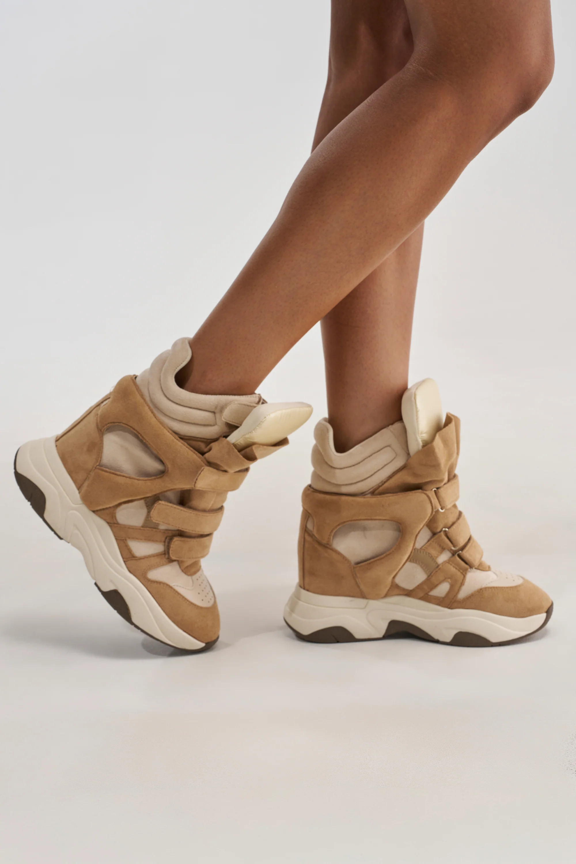 MARANTO TAUPE WEDGE SNEAKER - Akira Store