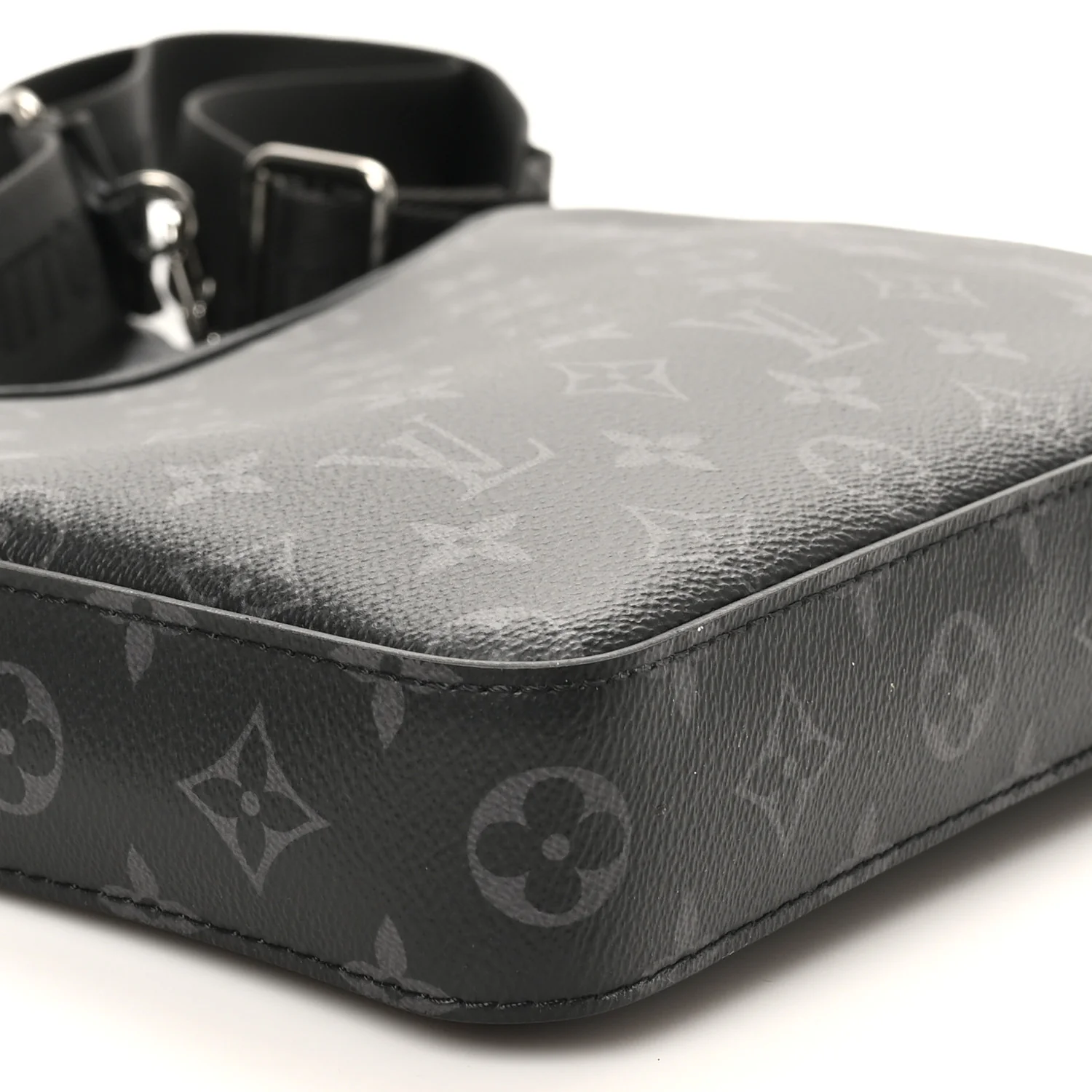 Reverse Monogram Eclipse Trio Messenger