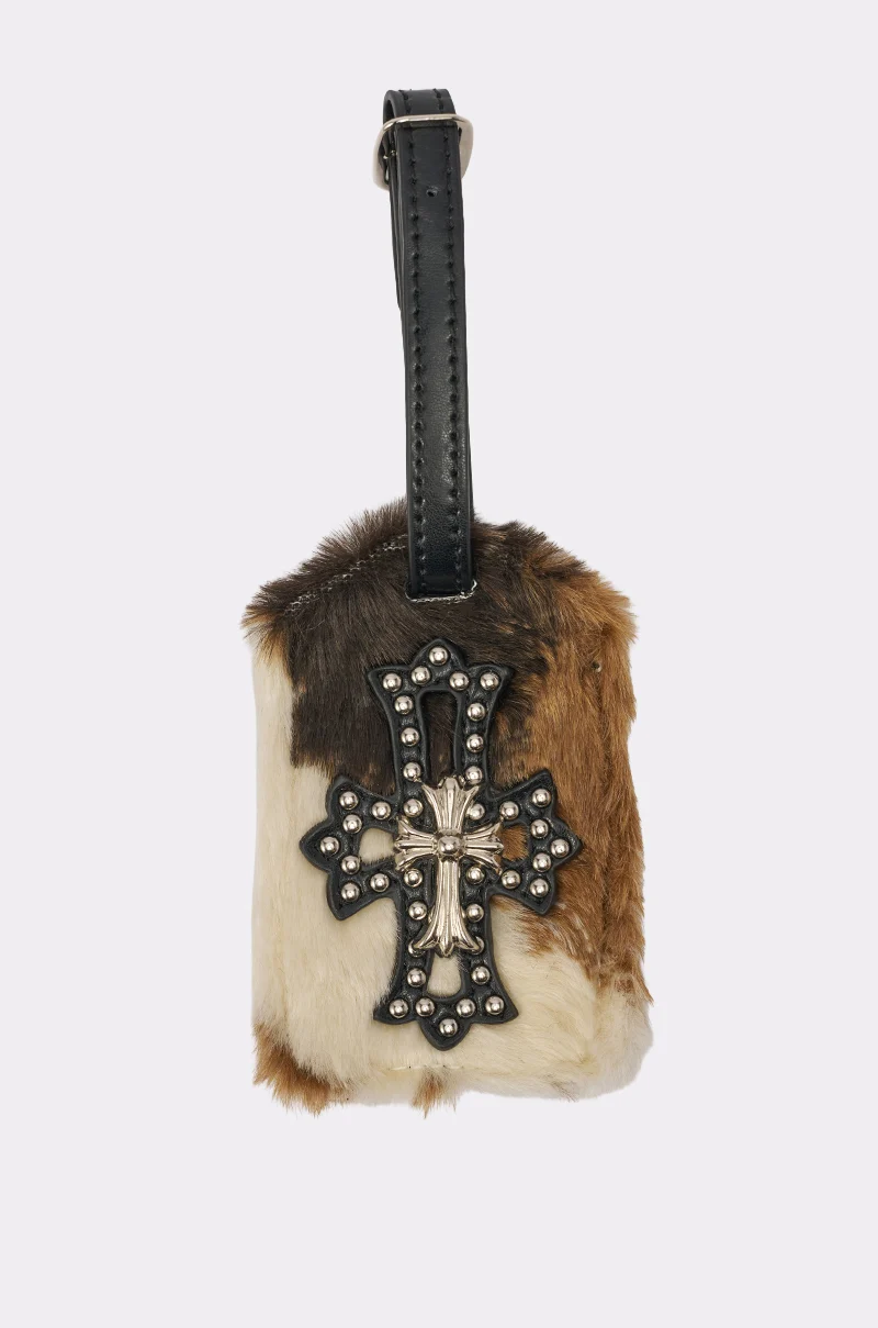 HIGH STANDARDS FAUX FUR LUGGAGE TAG - Akira Store