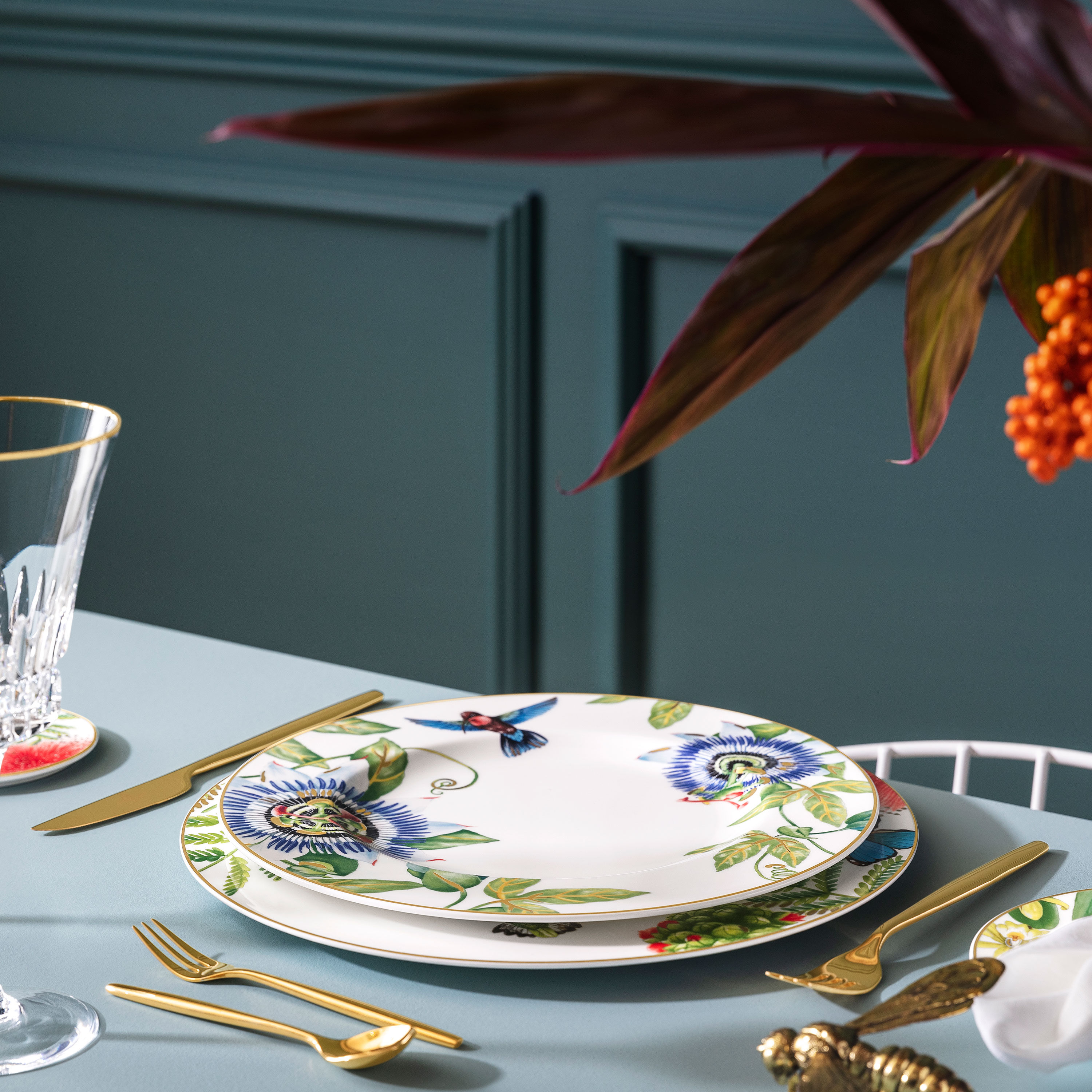 Amazonia Dinner plate - Multi-colored, 11'', Premium Bone Porcelain