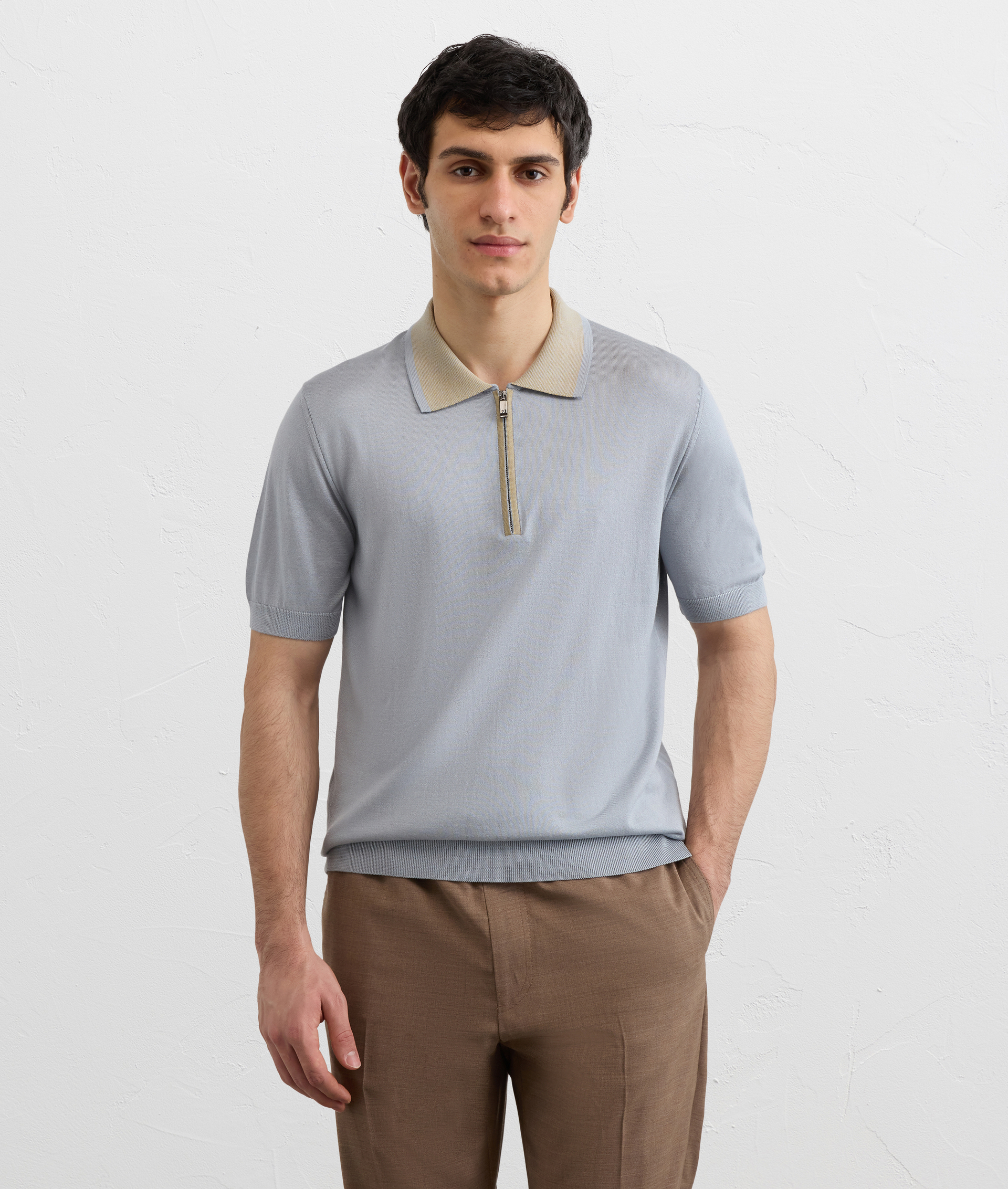 LIGHT GREY SILK AND COTTON SHORT SLEEVED KNITTED POLO SHIRT