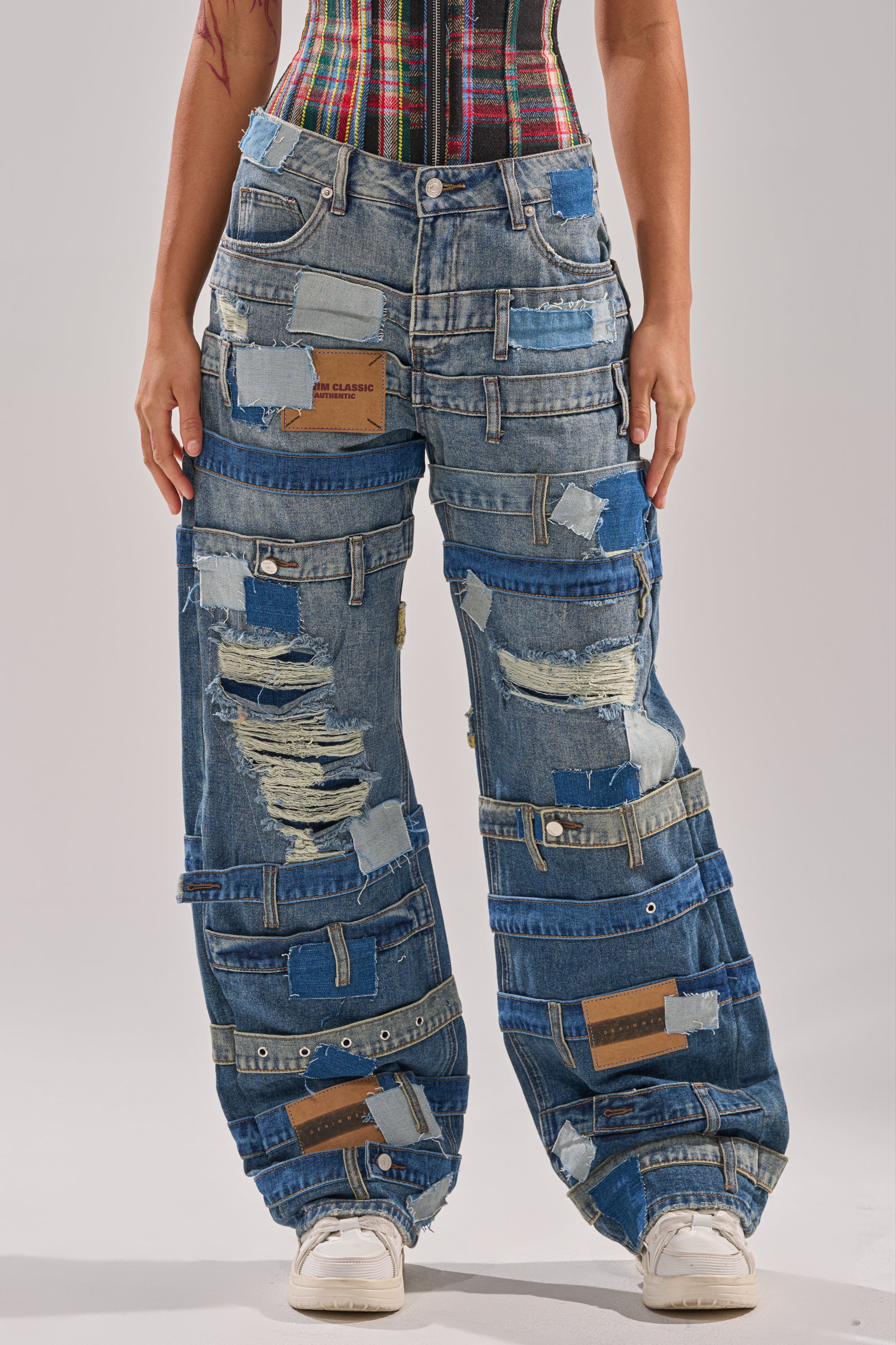 COOL ENOUGH RELAXED DENIM - Akira Store
