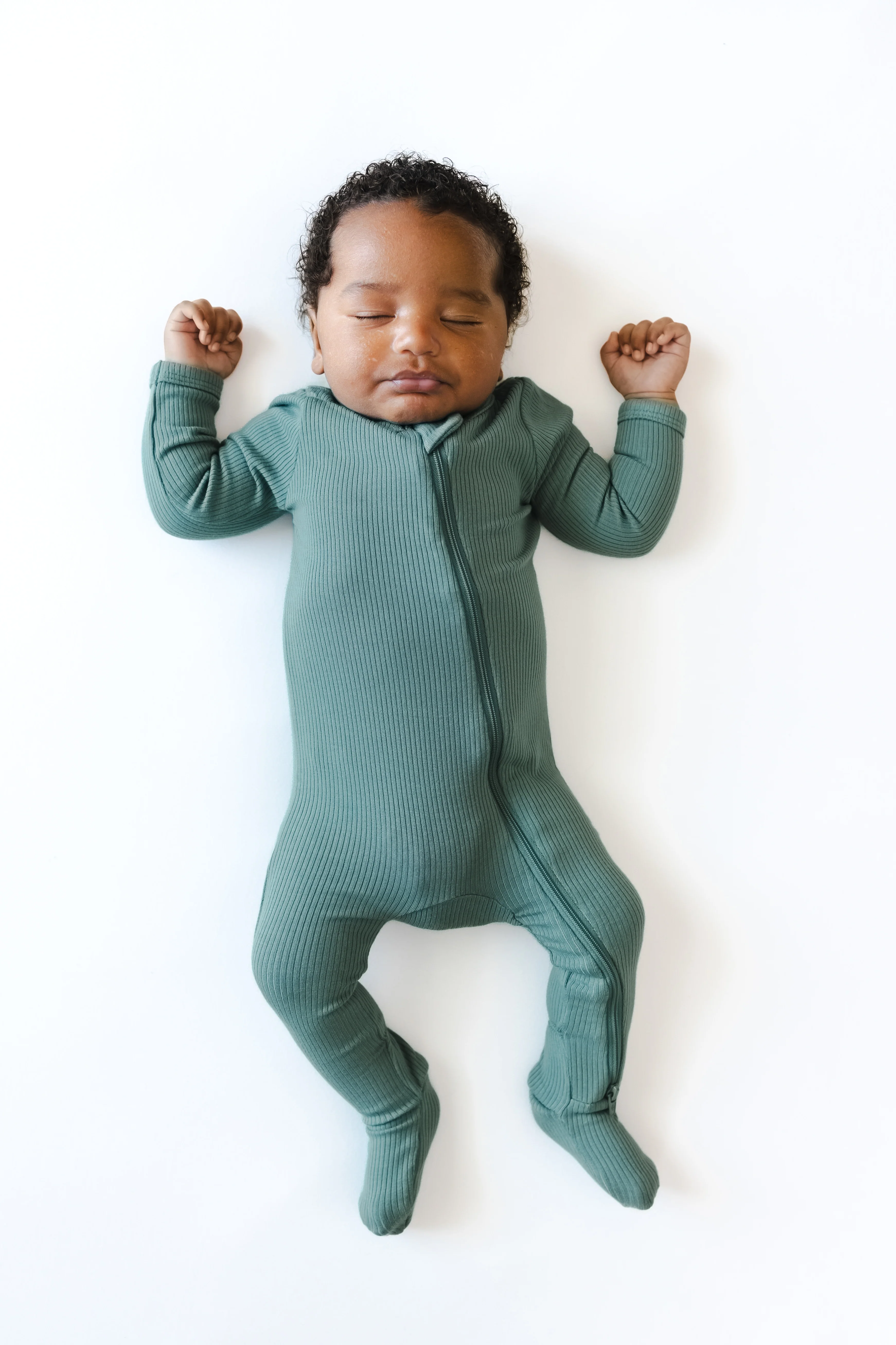 Ribbed Zipper Footie in Pine