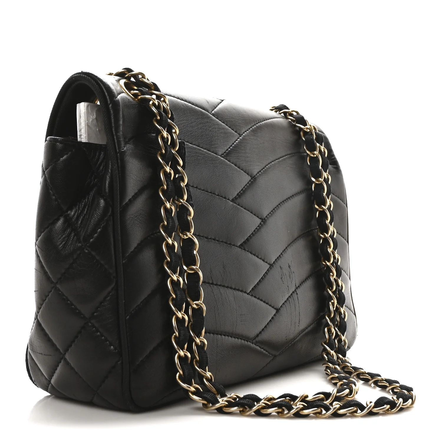 Lambskin Scallop Quilted Medium Pagoda Flap Black