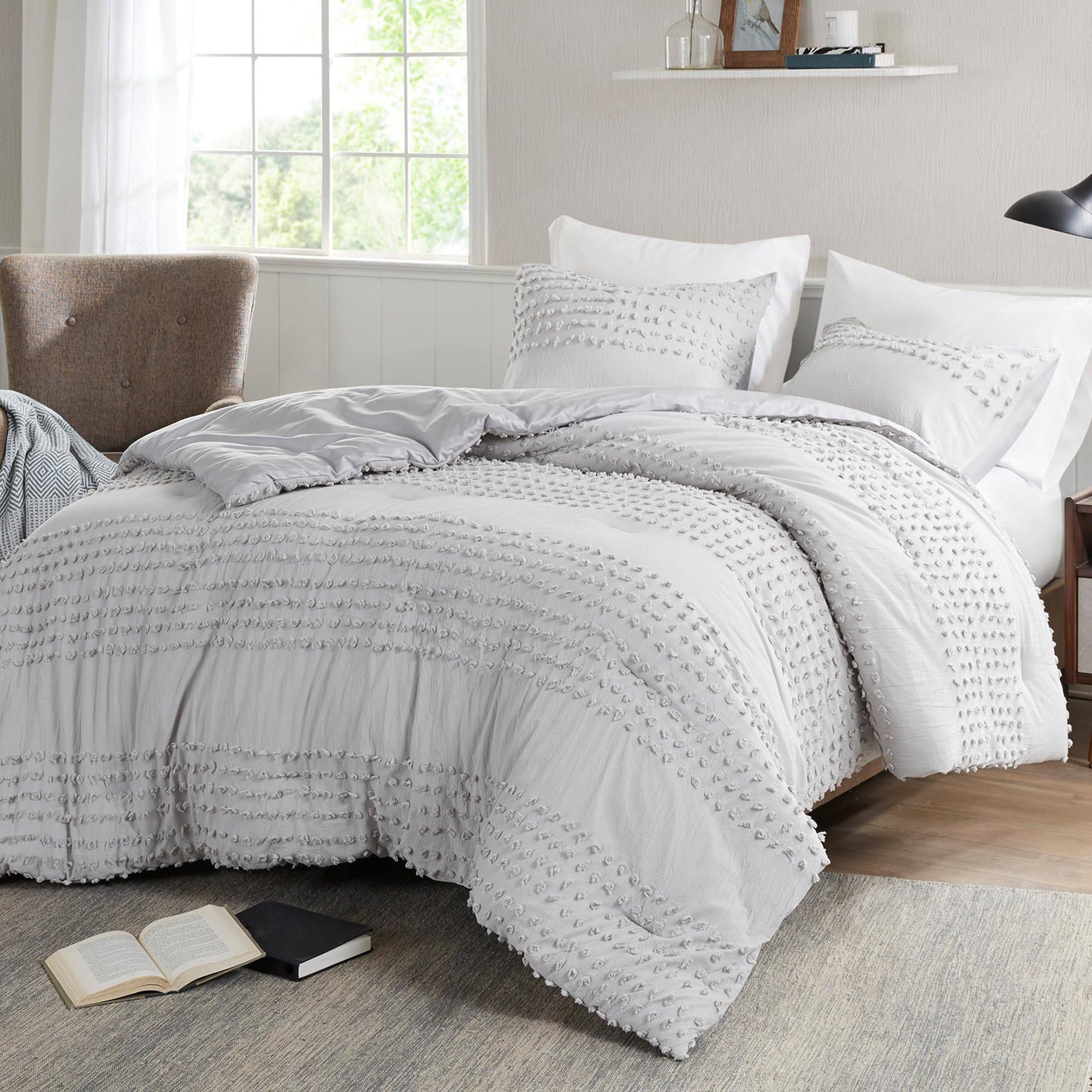 Comfort Spaces Cotton Comforter Set Jacquard Pom-Pom Tufts Design, Down Alternative, All Season Modern Bedding, Matching Shams, Full/Queen, Phillips