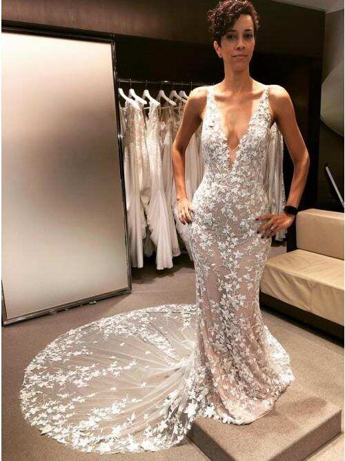 Mermaid V-Neck Backless Court Train Wedding Dress with Lace Appliques DMK47