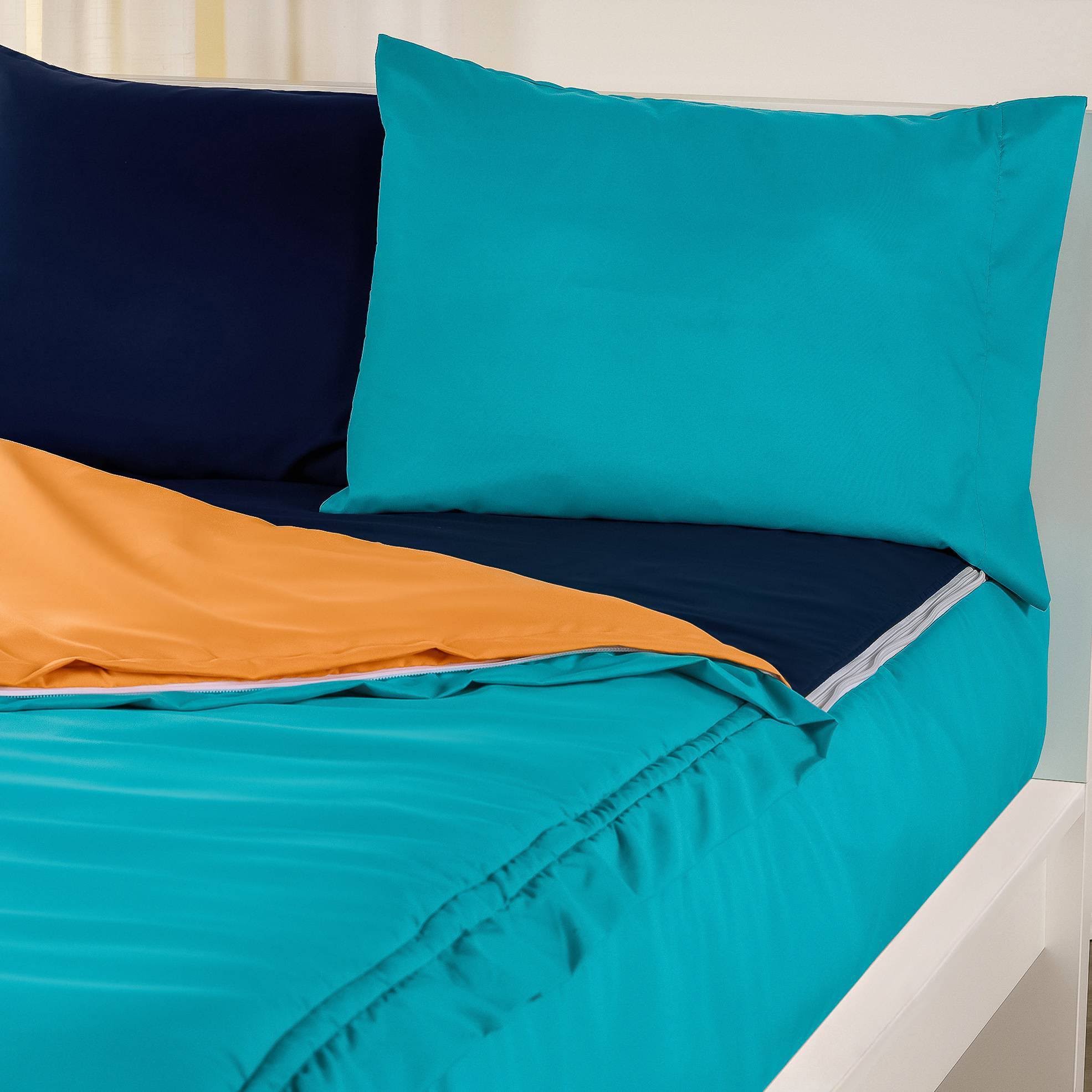 Siscovers Turqouise and Orange Bunkie Deluxe Zipper Bedding Set - Twin