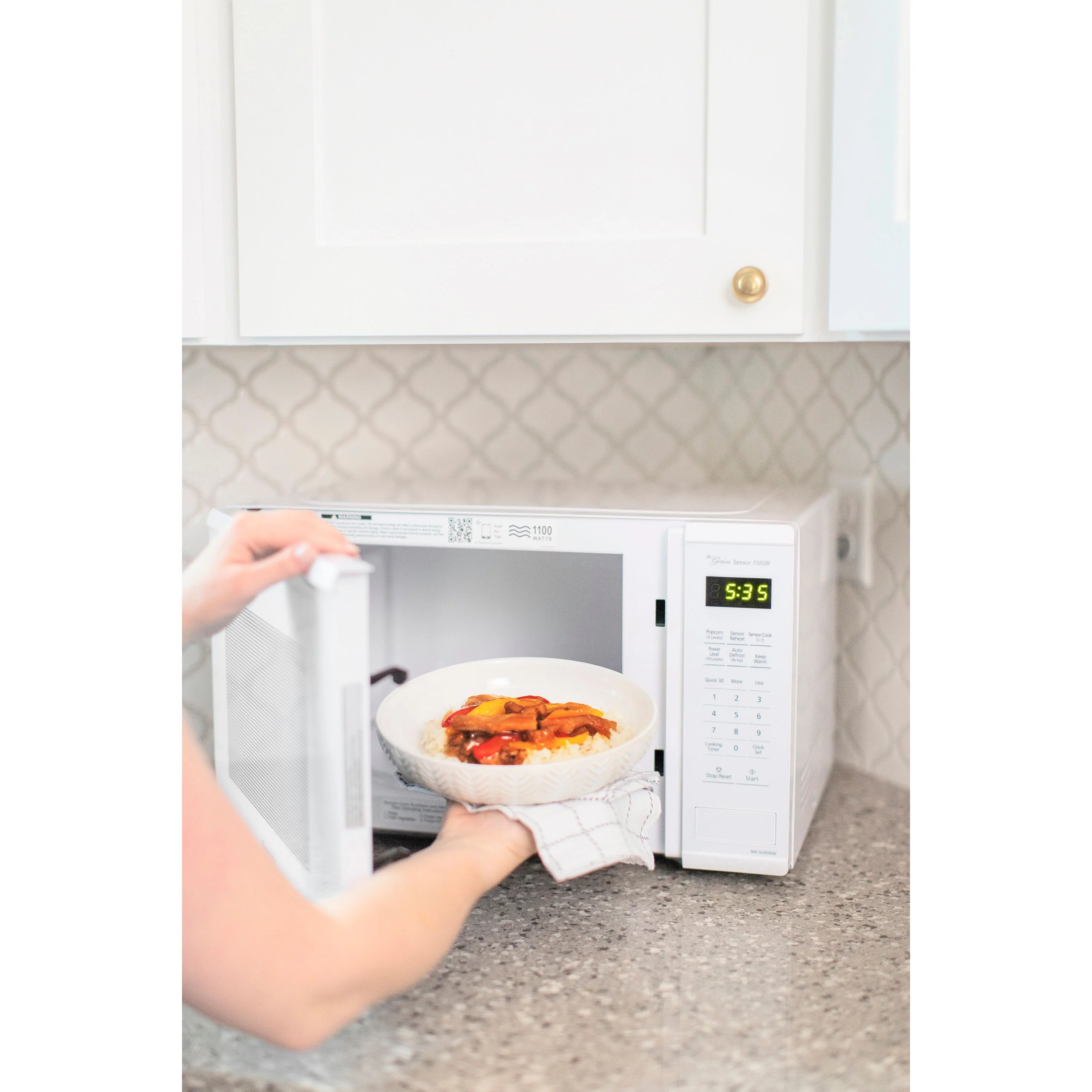 New 1.3 Cu. ft. 1100W Genius Sensor Countertop Microwave Oven in White(White) - Image 8