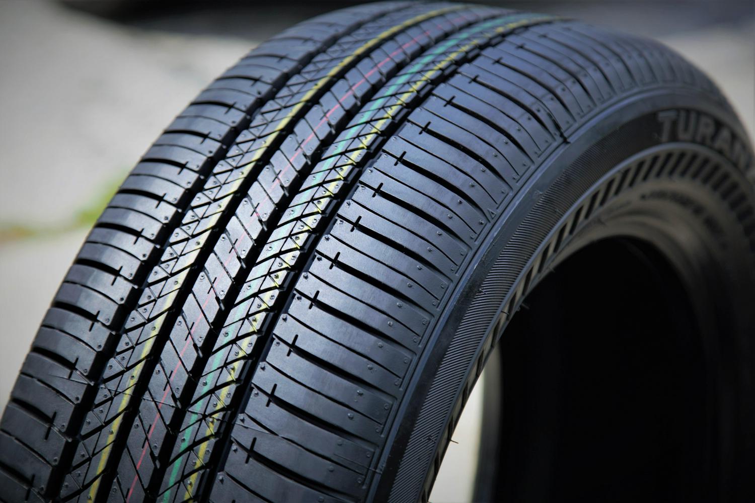 Bridgestone Turanza EL400 - 02 P205/55R - 16 89 H Tire