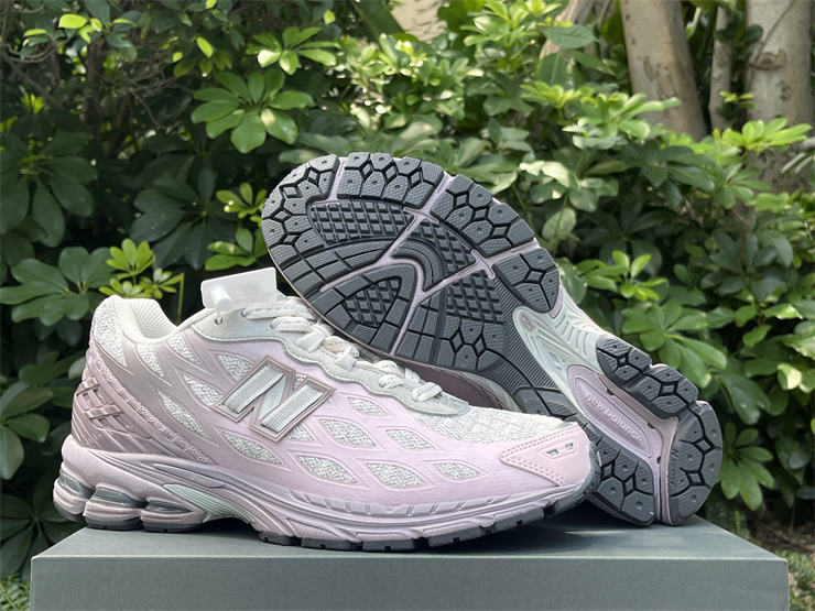 New Balance NB 1906 W