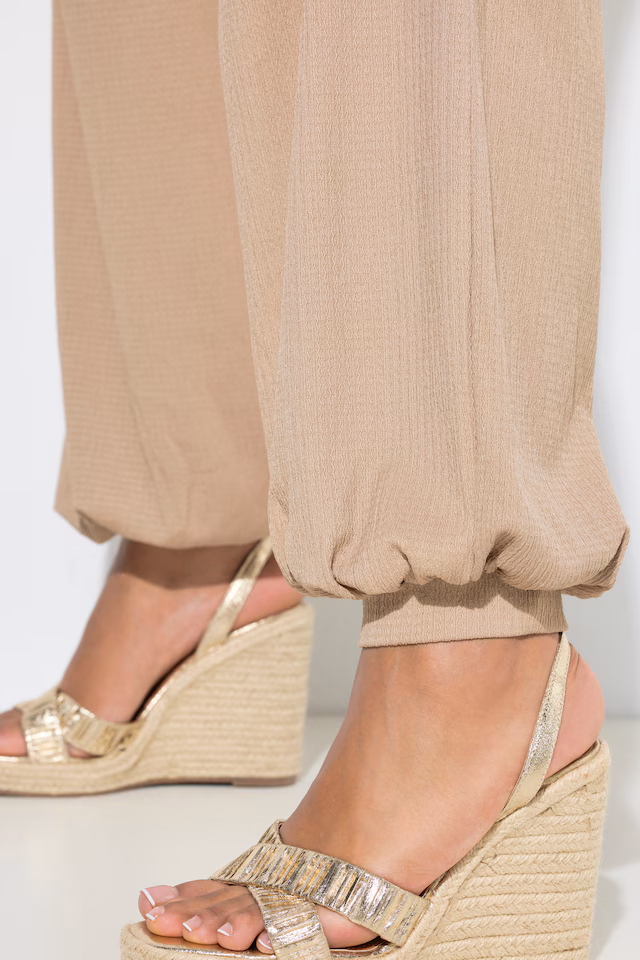 Wide Leg Crepe Pocket Pants