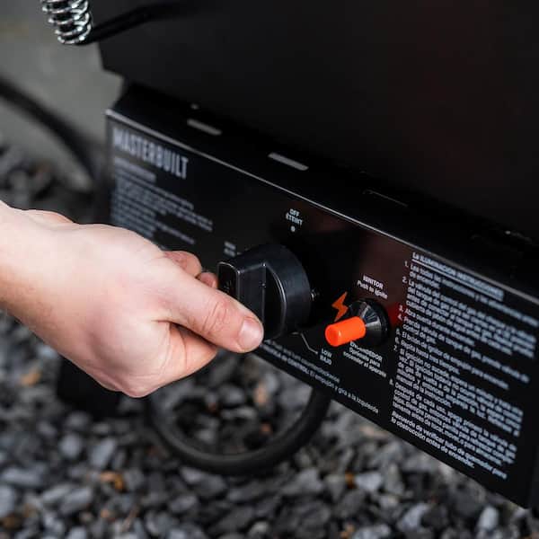 30 in Dual Fuel Propane Gas and Charcoal Smoker in Black Image 4