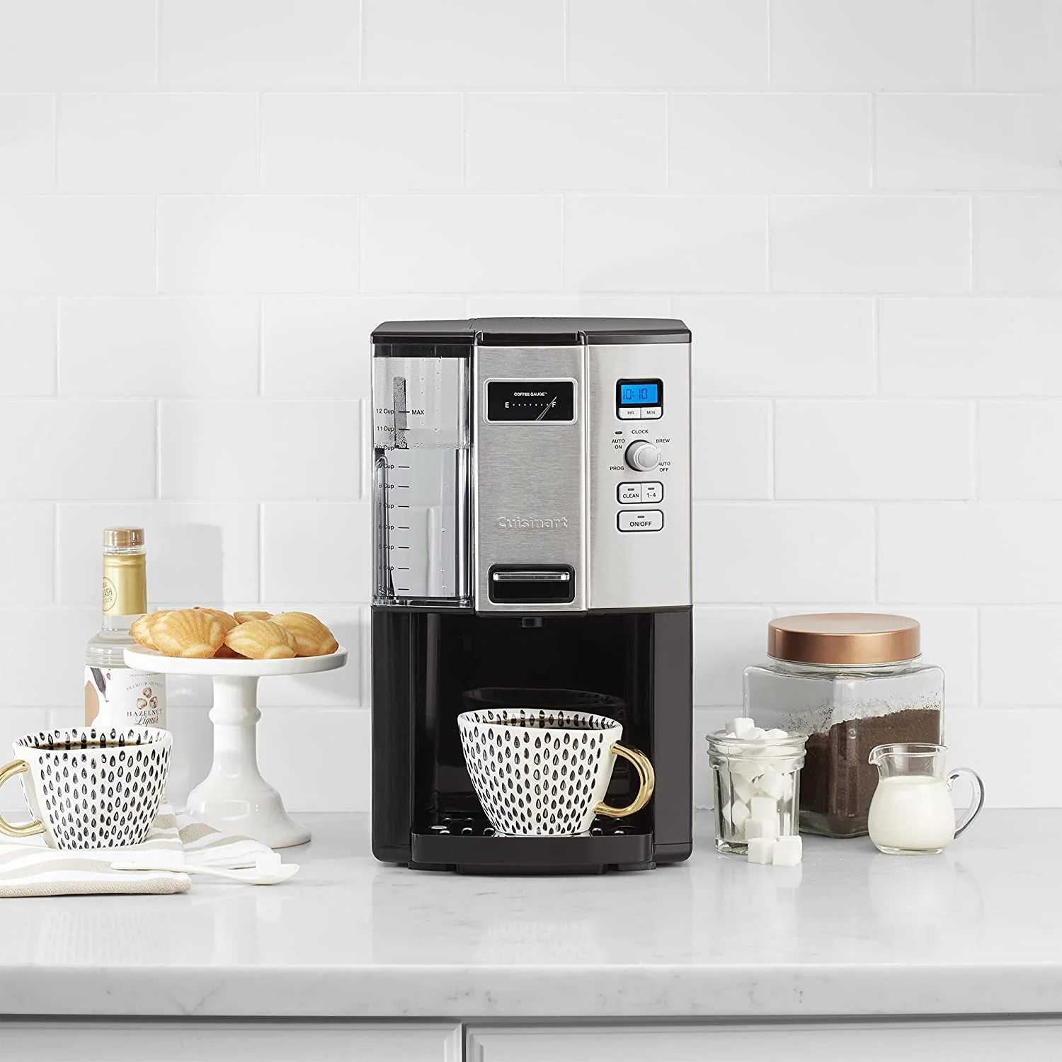 Cuisinart Coffee Maker. 12 Cup Programmable Drip