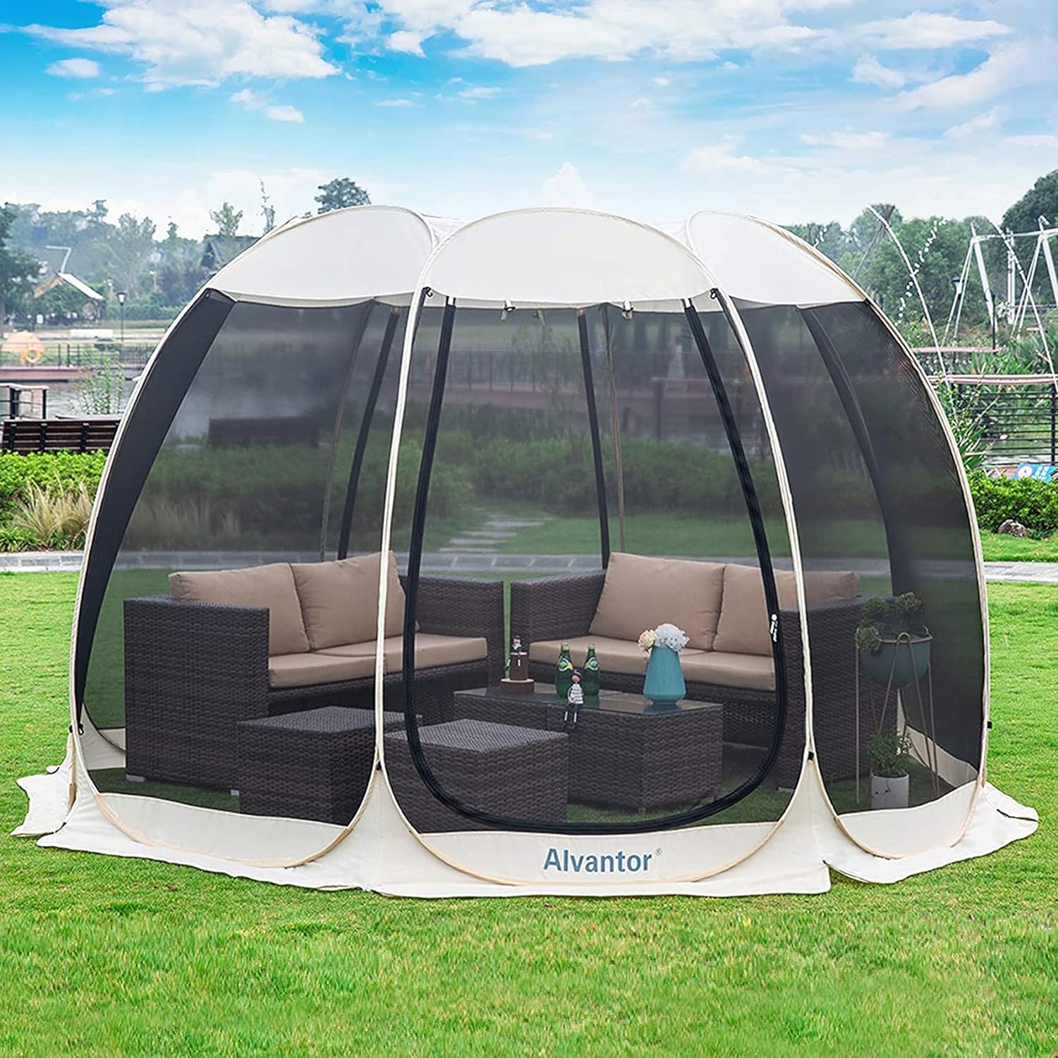 Gazebo moustiquaire pouvant accueillir 6, 10 ou 15 personnes. Tente de style igloo avec moustiquaire latérale. Idéal