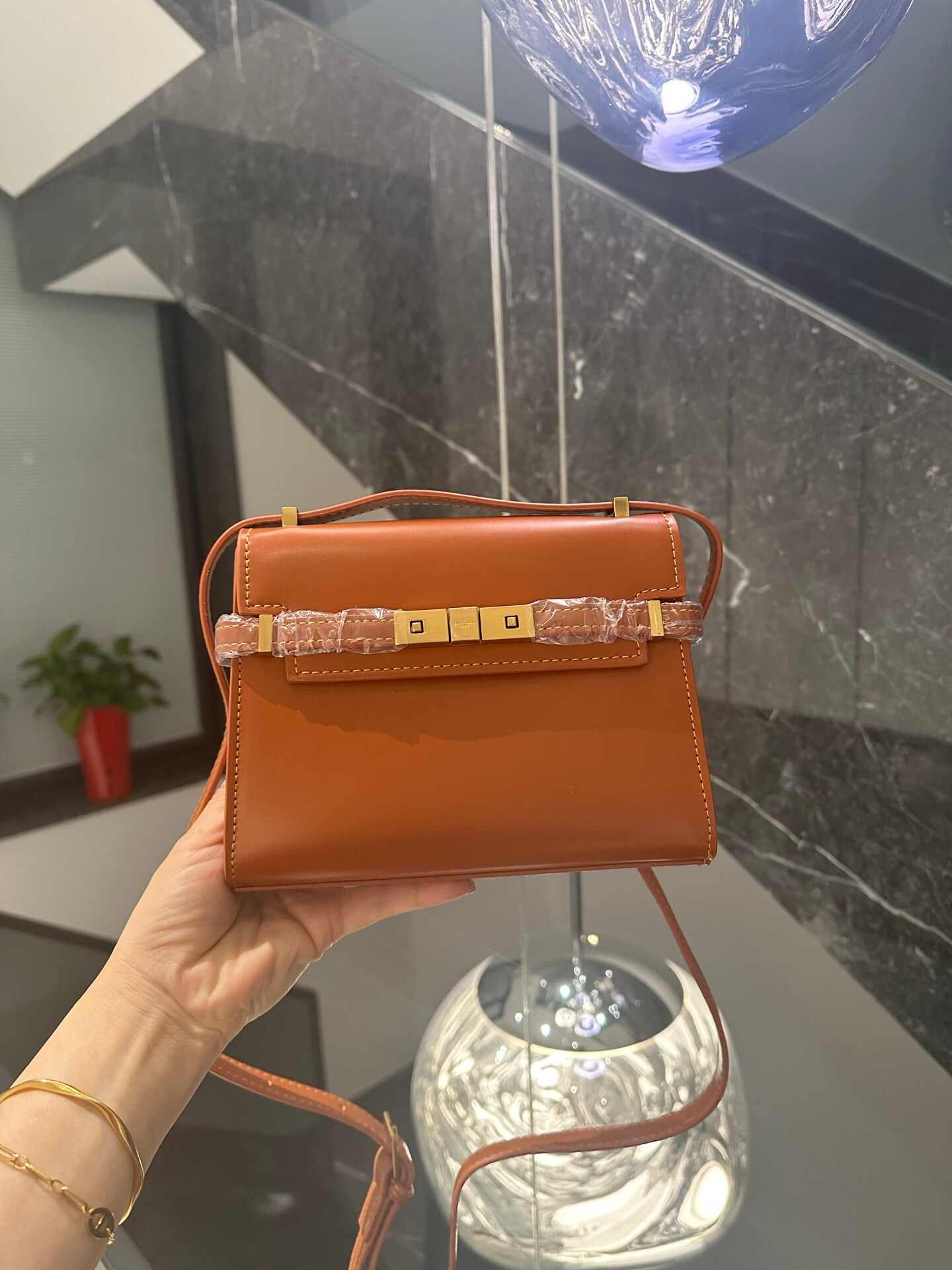 YSL【サンローラン】☆大人気☆マンハッタン ミニ ショルダーバッグ