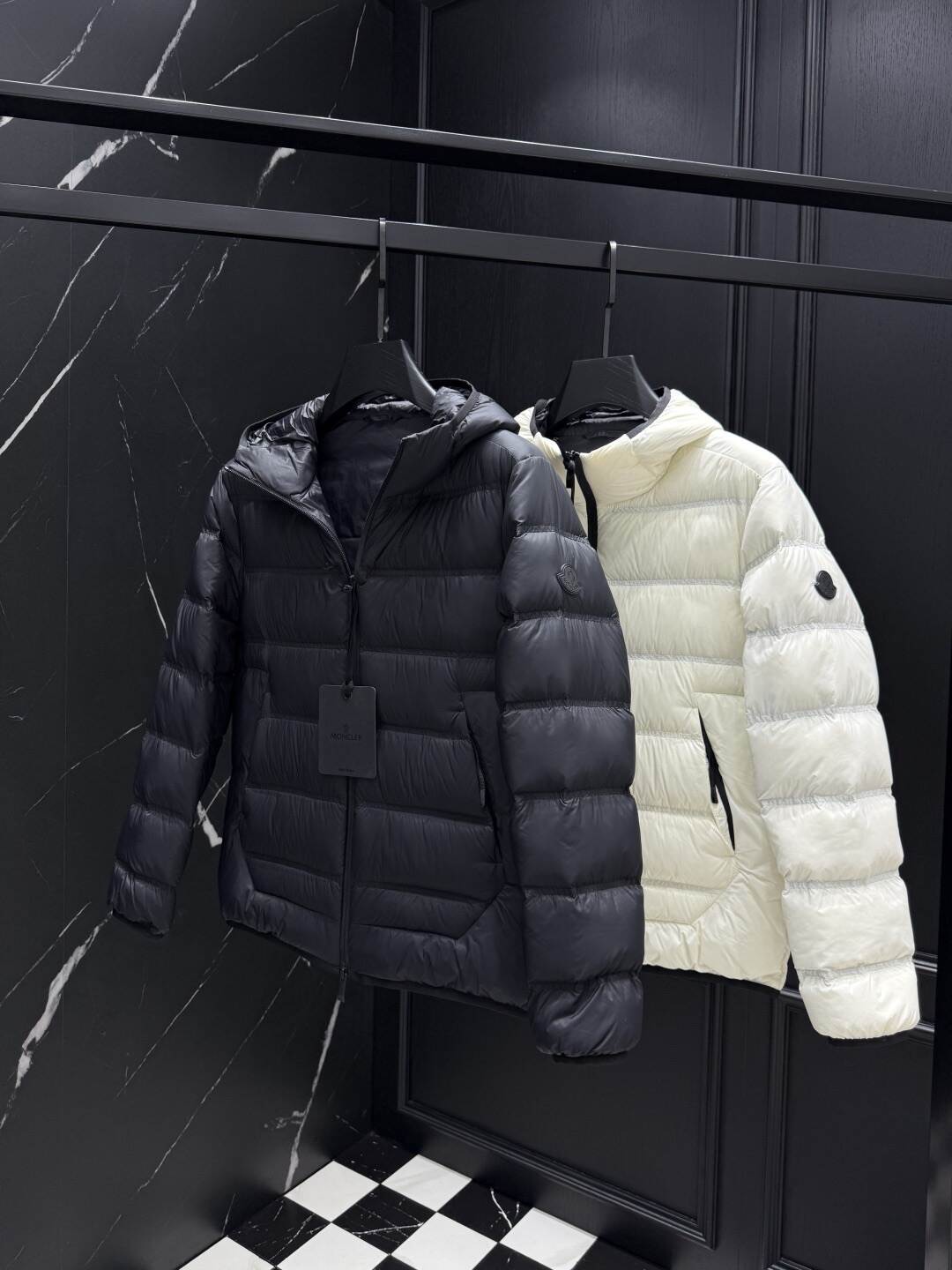Moncler（モンクレール） 2025年最新作 ファッションデザイナーズモデル ダウンジャケット